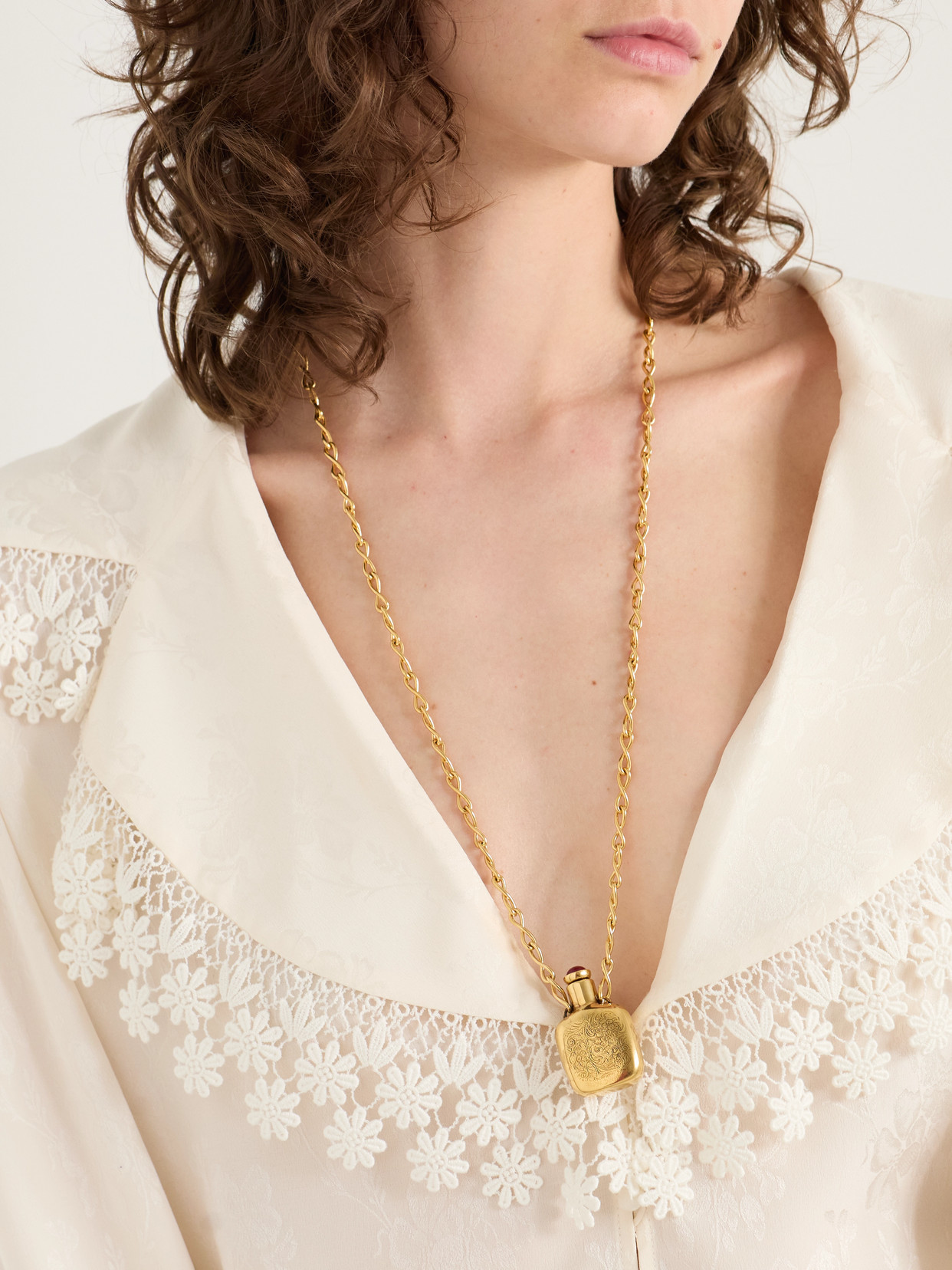 Chloé Victorian Bottle Pendant Necklace In Gold