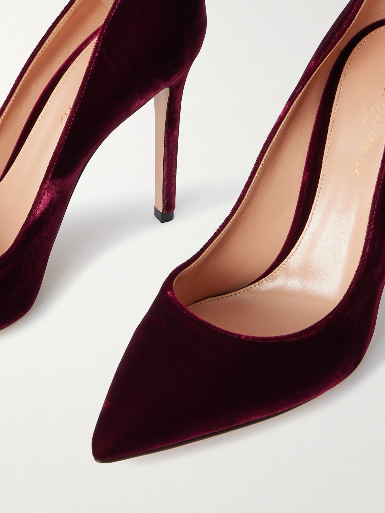Gianvito Rossi Gianvito 105 Velvet Pumps In Burgundy