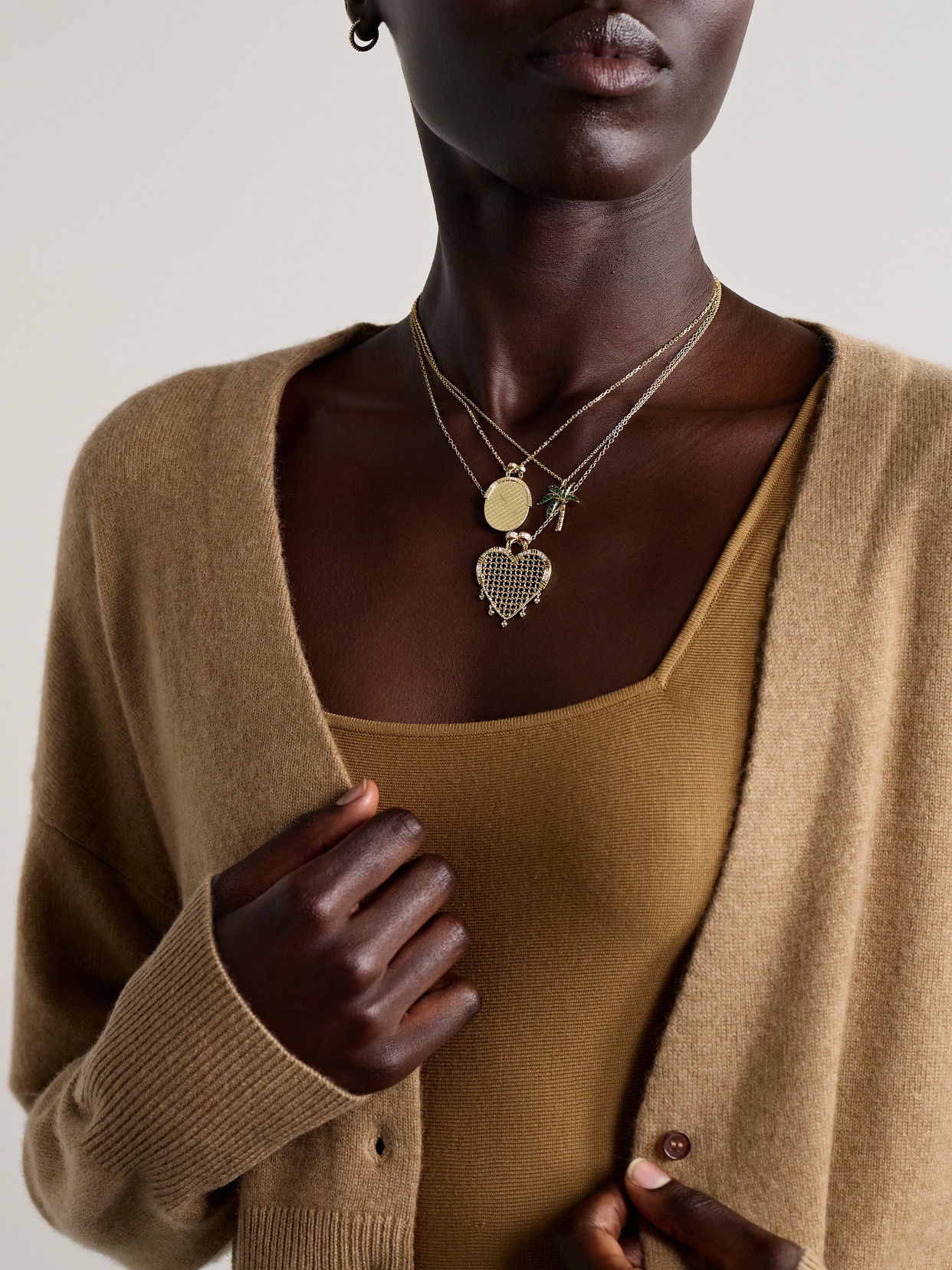 Yvonne Léon Minaudière Ovale 9 And 18-karat Gold Diamond Necklace In Gold