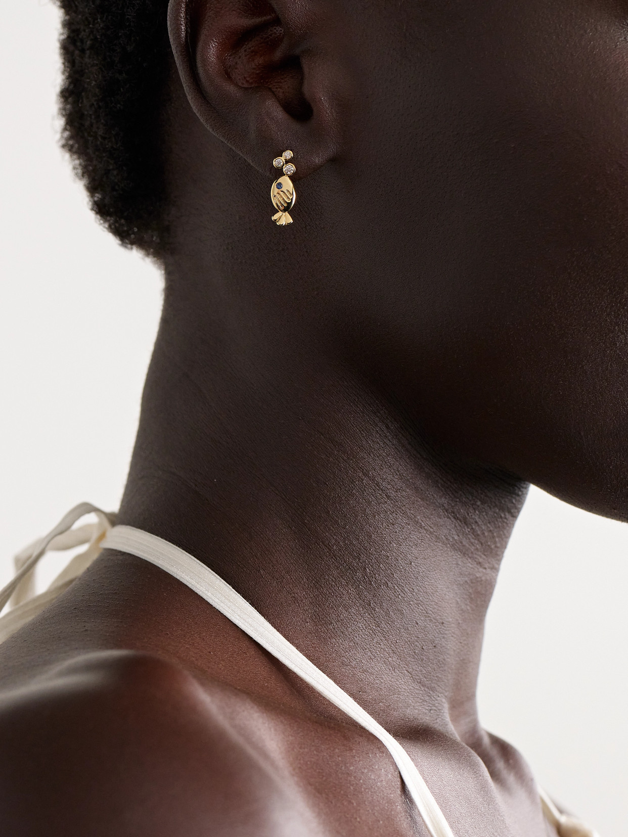 Yvonne Léon Sous L'eau 9-karat Gold, Diamond And Sapphire Earrings In Gold