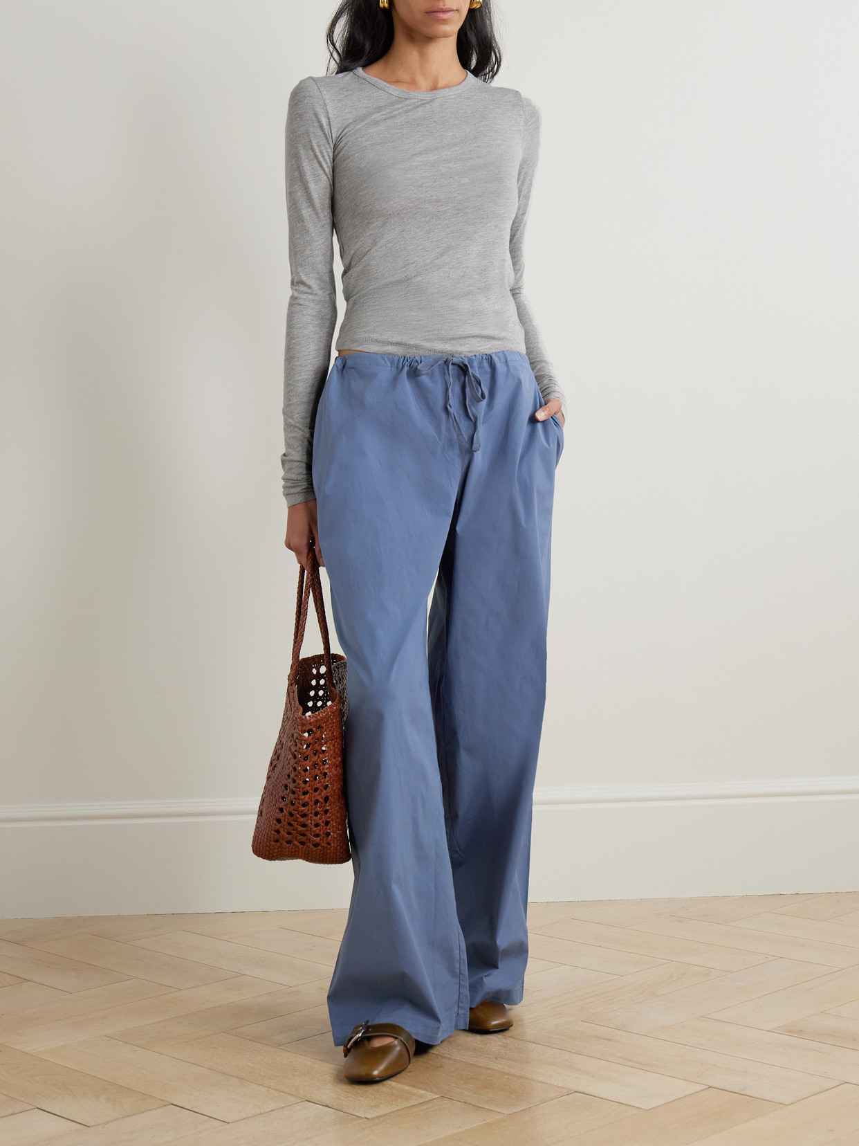 Éterne Gray Cropped Long Sleeve T-shirt In Gray