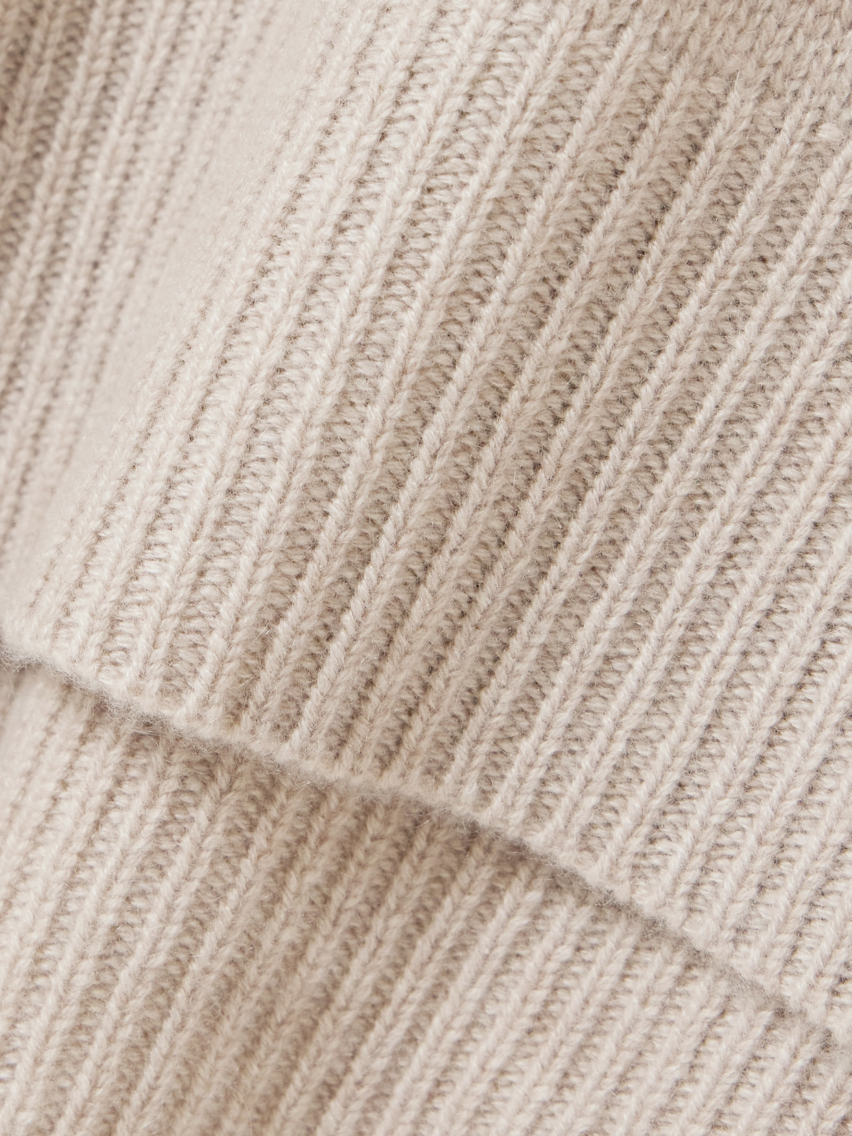 Heidi Cashmere Turtleneck Sweater