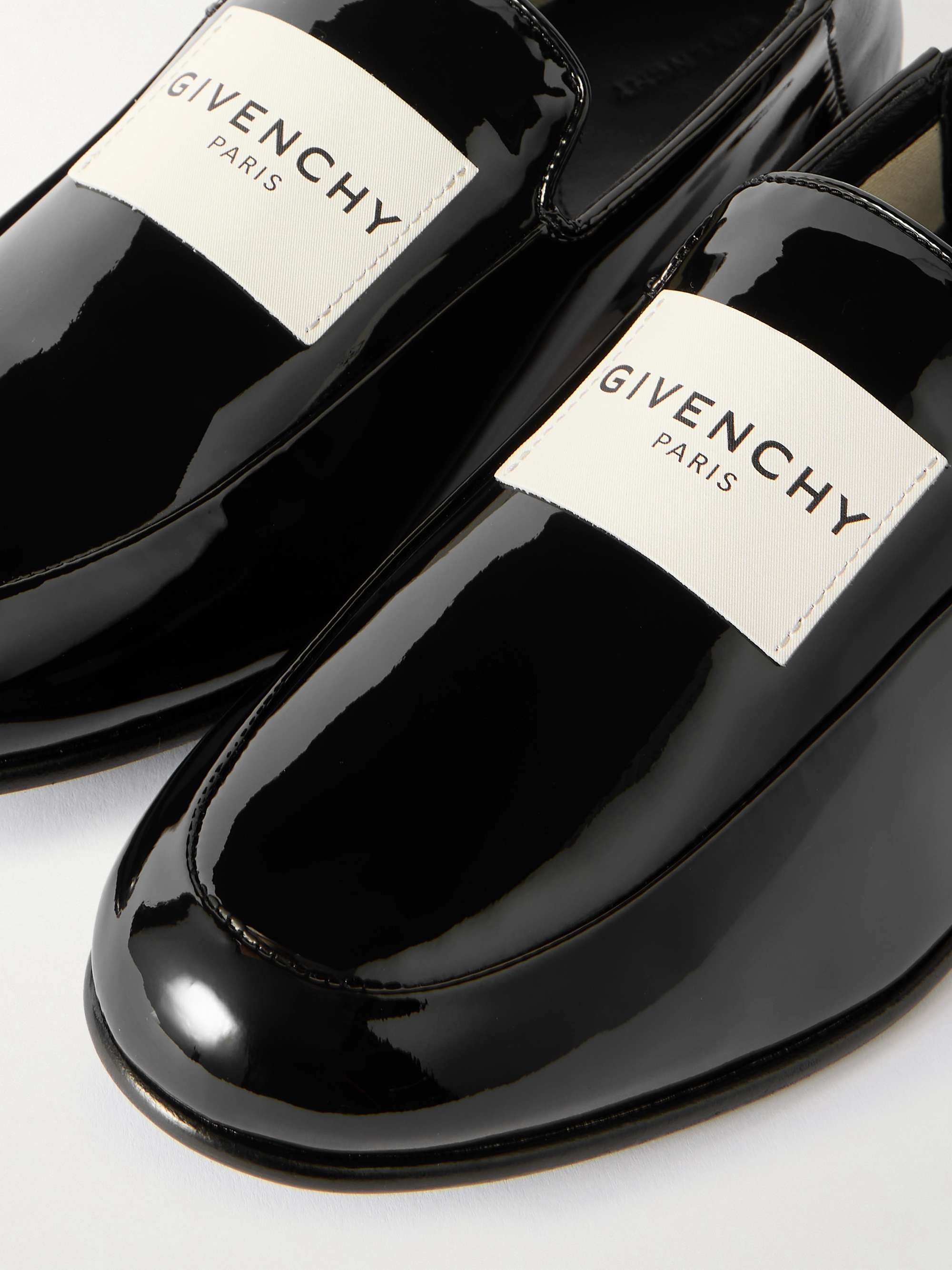 GIVENCHY 