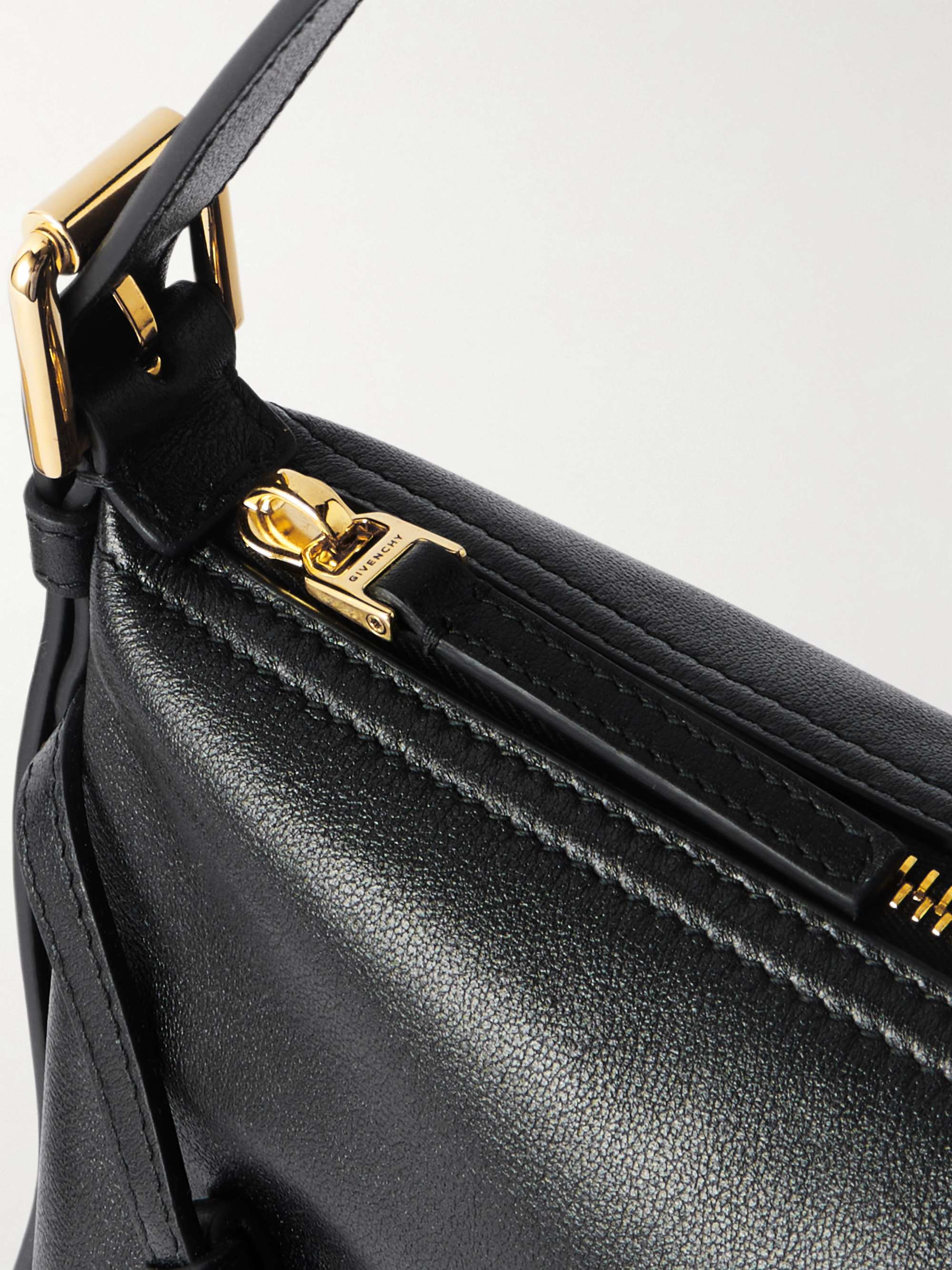 GIVENCHY 