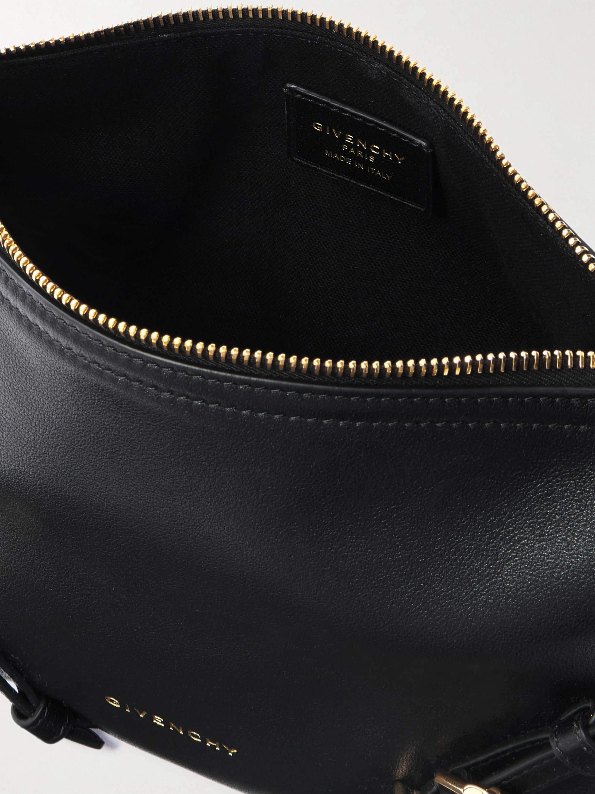 GIVENCHY 