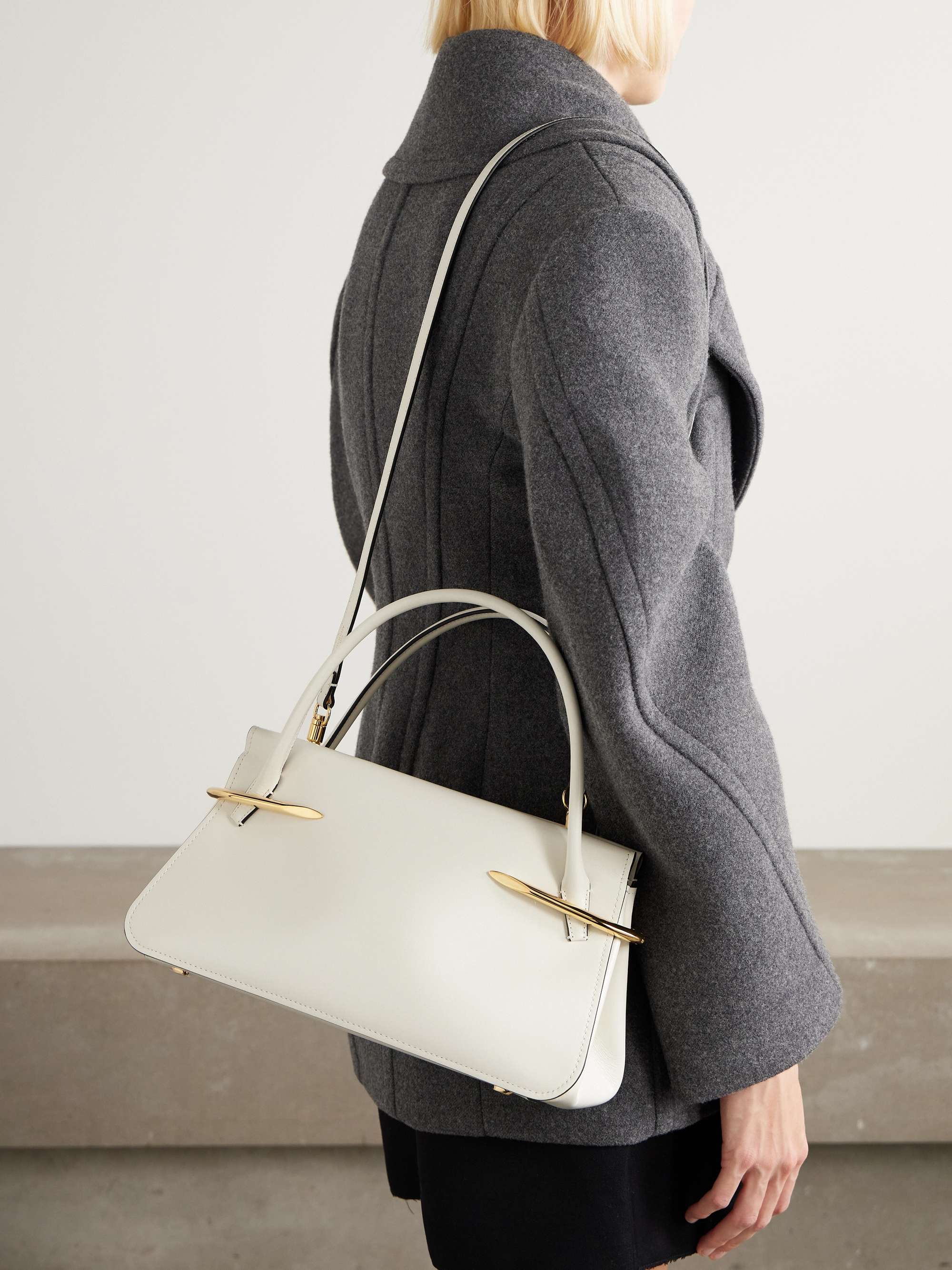 GIVENCHY 