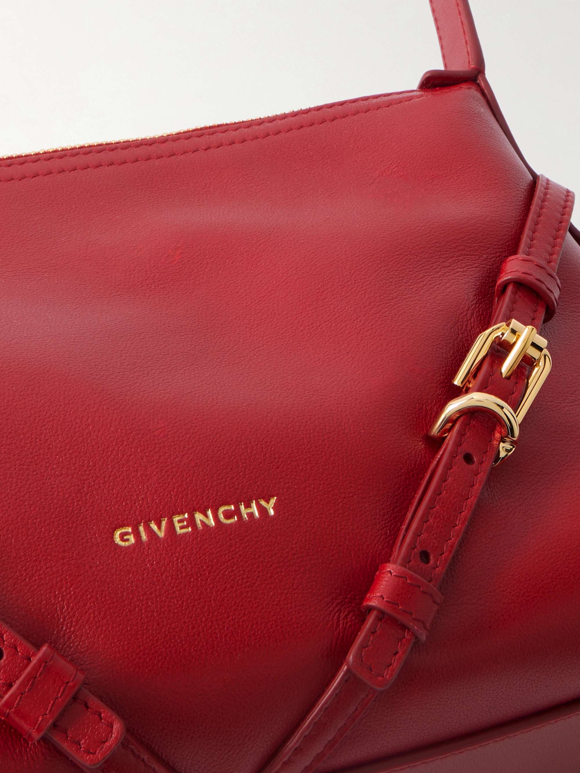 GIVENCHY 