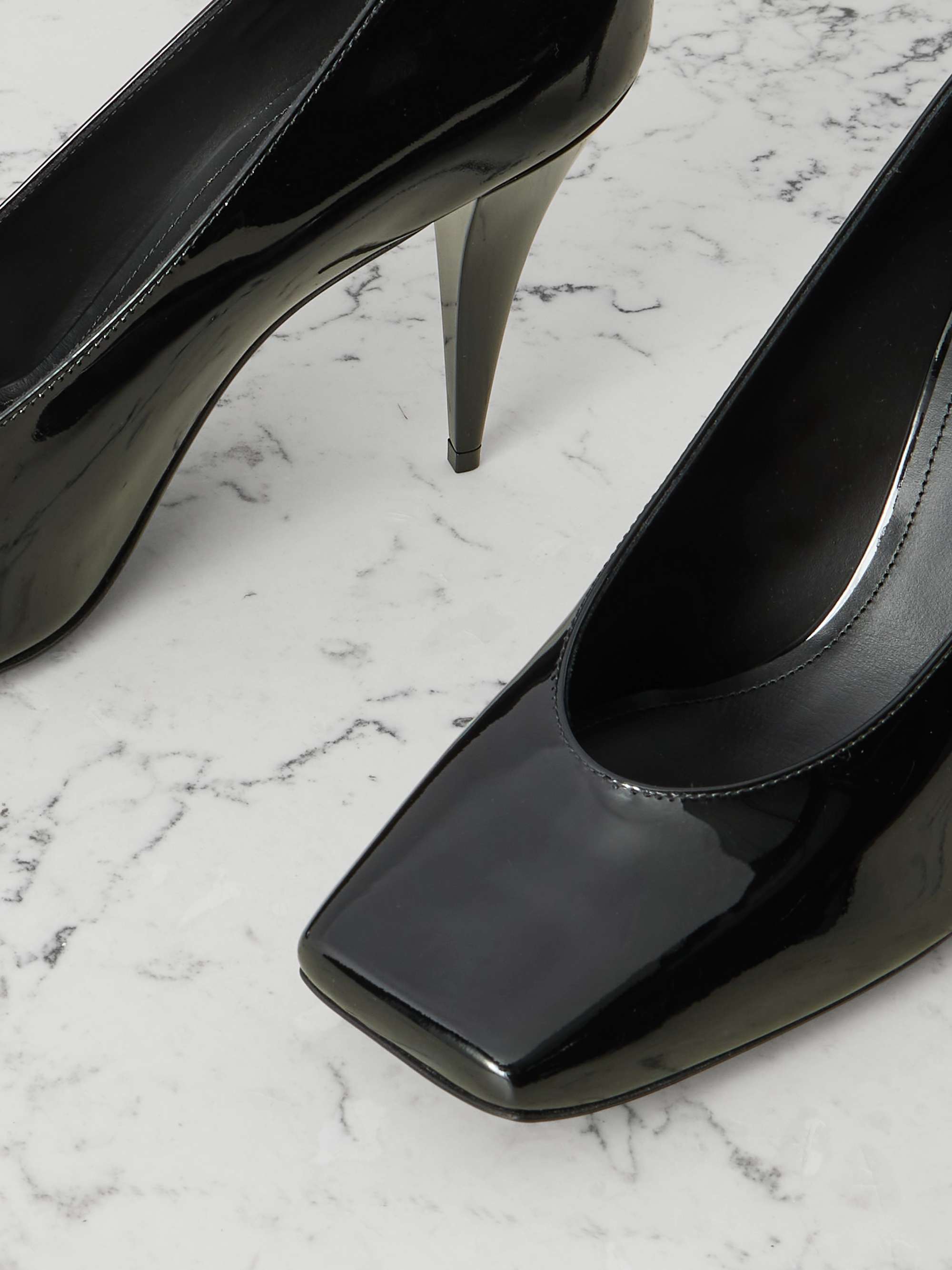 GIVENCHY 