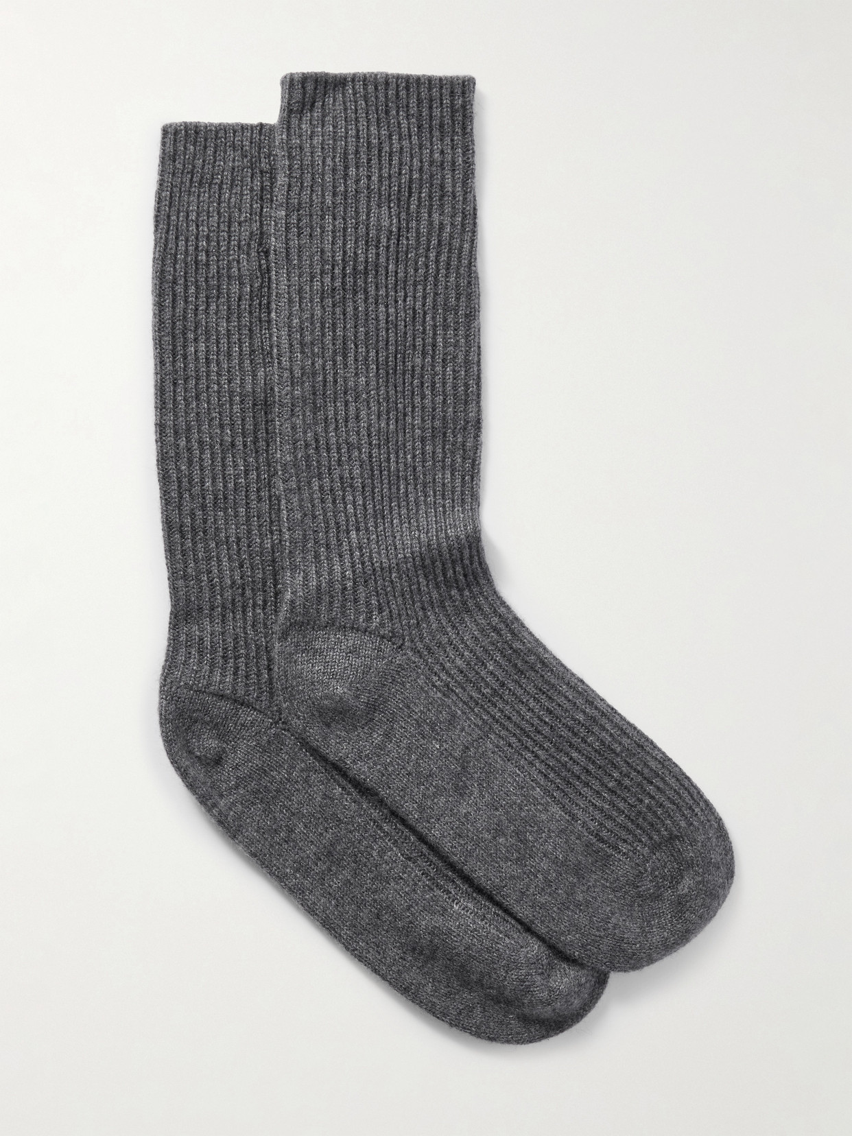Lisa Yang Zera Ribbed Cashmere Socks In Gray