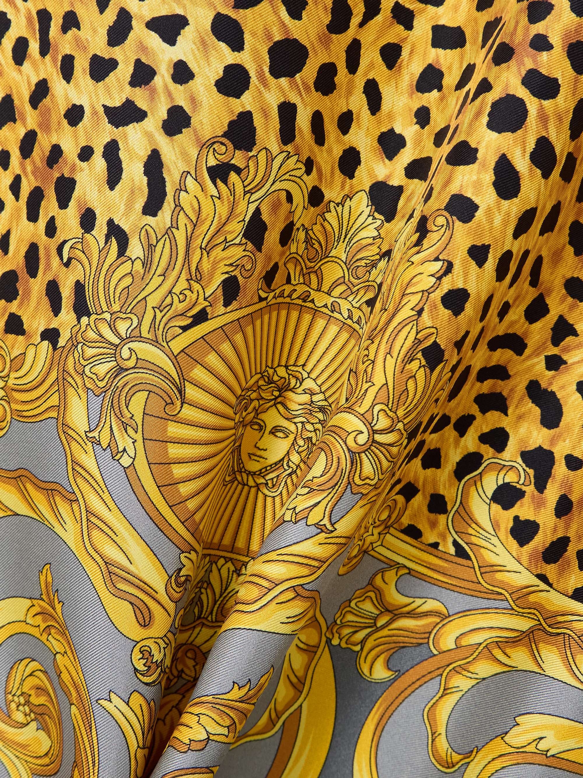 VERSACE 