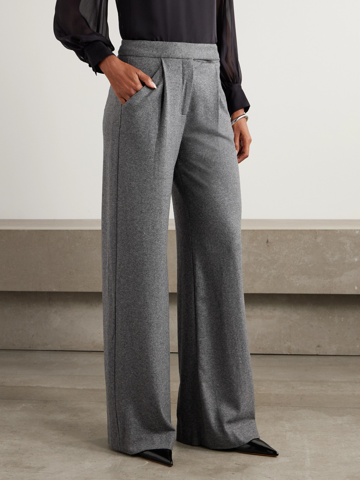 Veronica Beard Marbeau Pleated Woven Straight-leg Pants In Gray