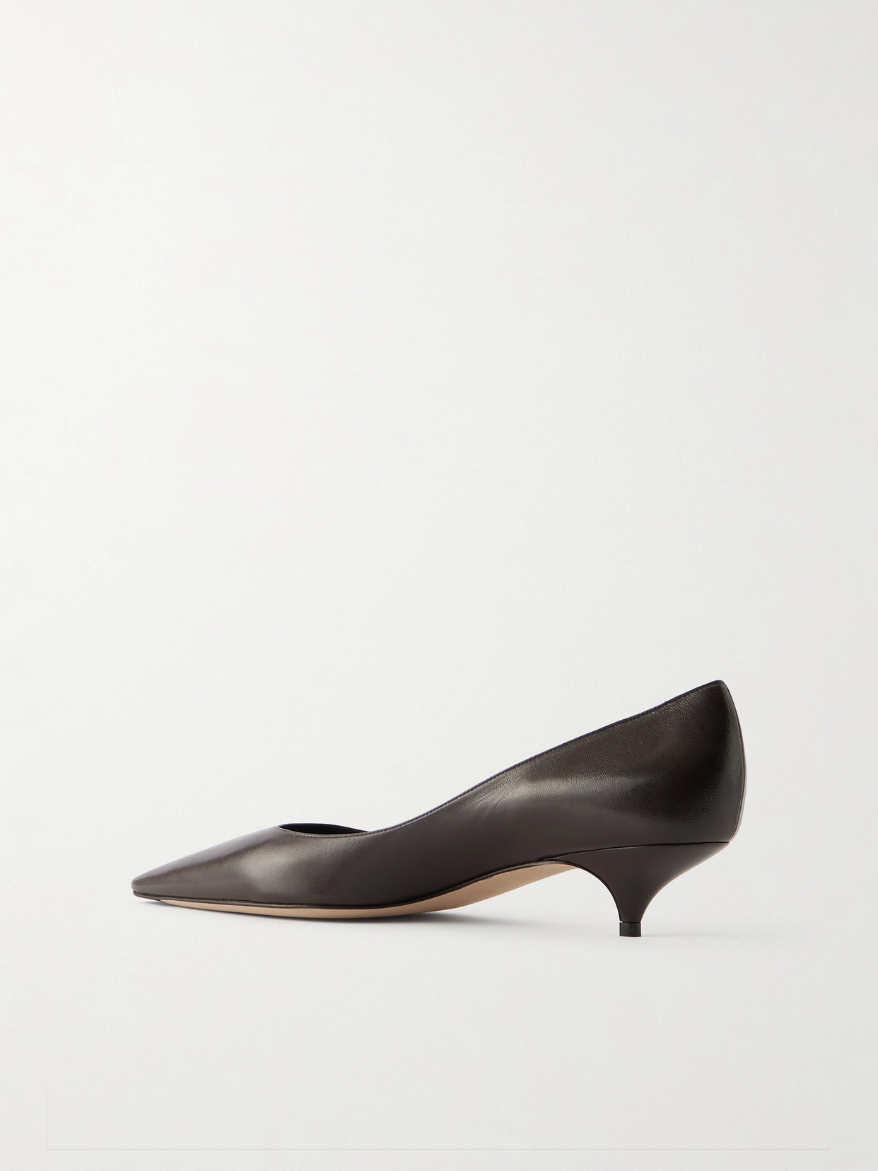 The Row Liisa Leather Pumps In Brown