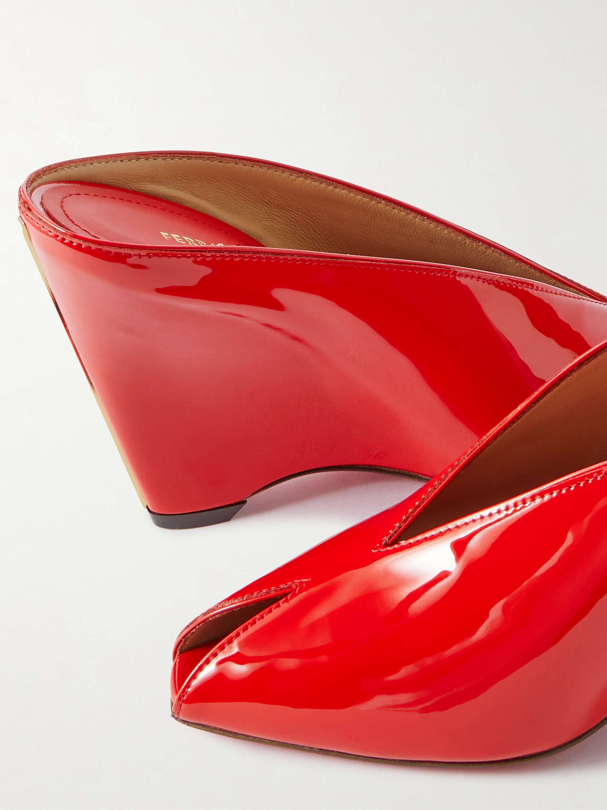 FERRAGAMO 