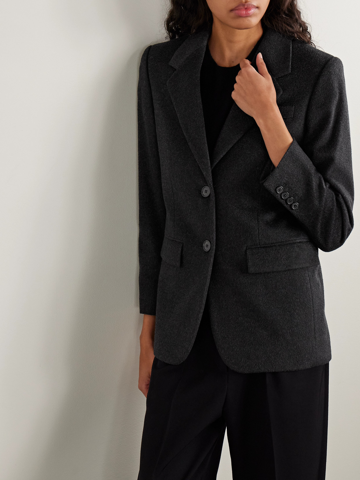 The Row Valerina Cashmere Blazer In Gray