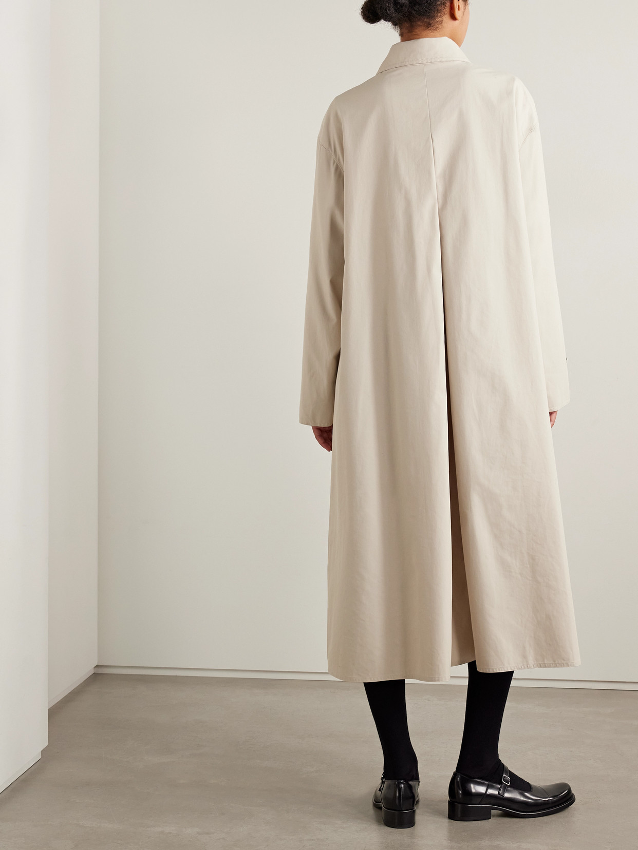 The Row Lolana Shell Trench Coat In Neutral
