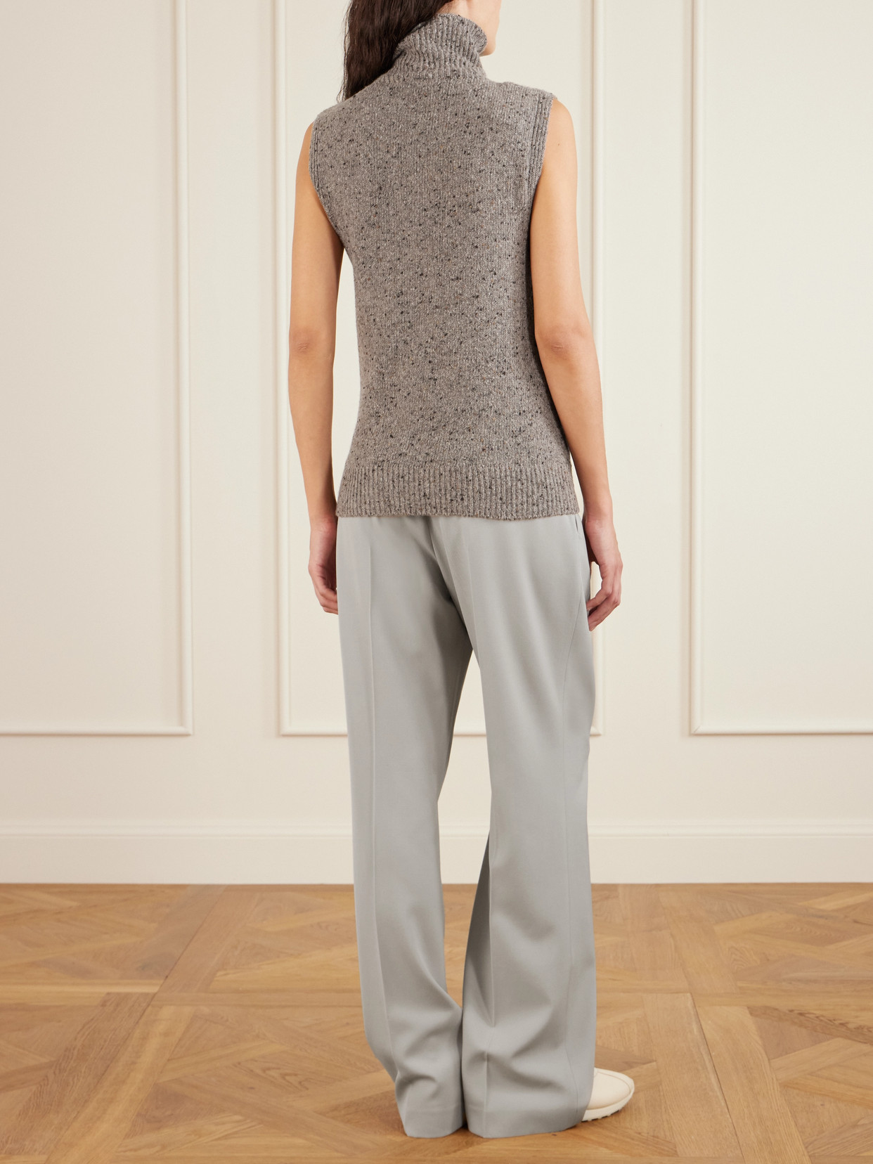 The Row Merilas Cashmere Turtleneck Top In Brown