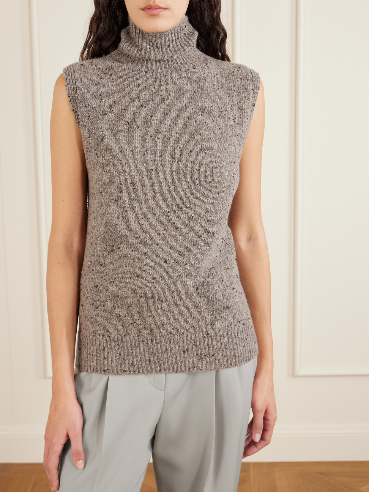 The Row Merilas Cashmere Turtleneck Top In Brown
