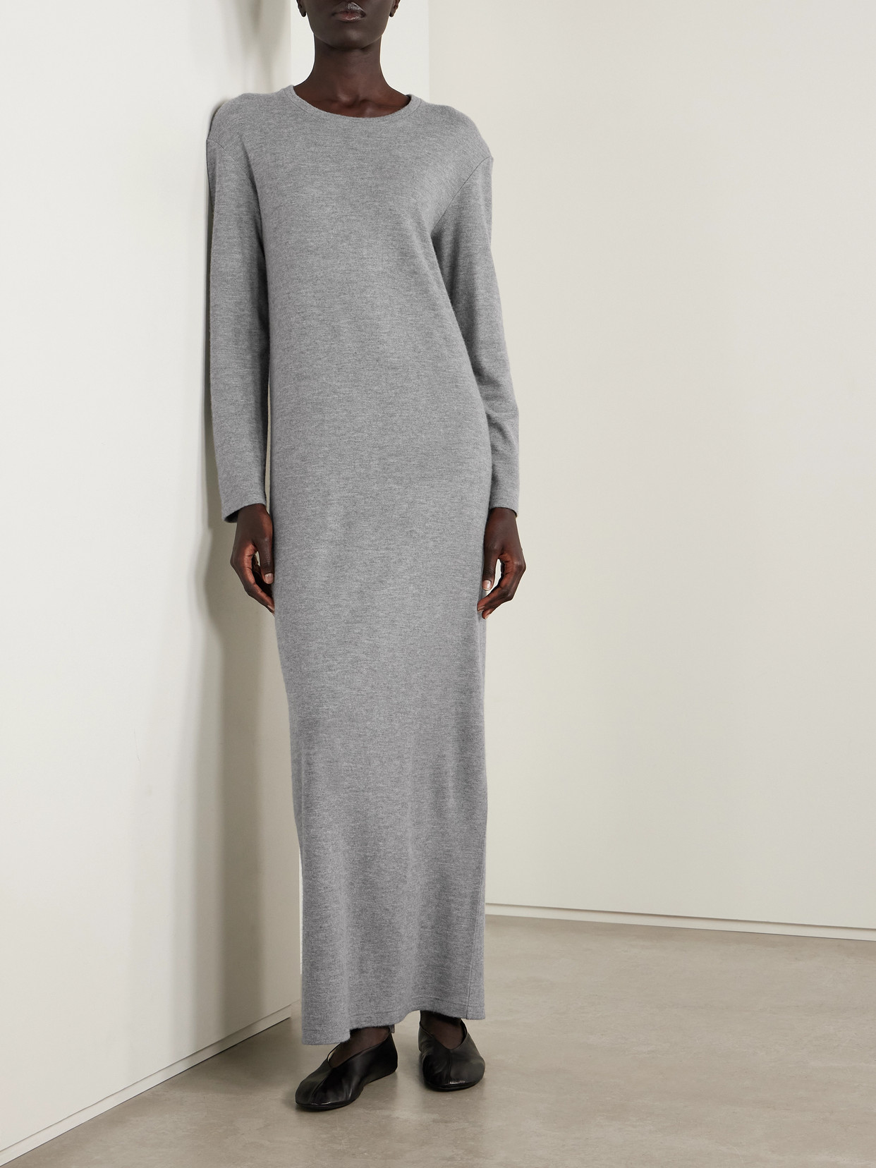The Row Aline Cashmere Maxi Dress In Gray