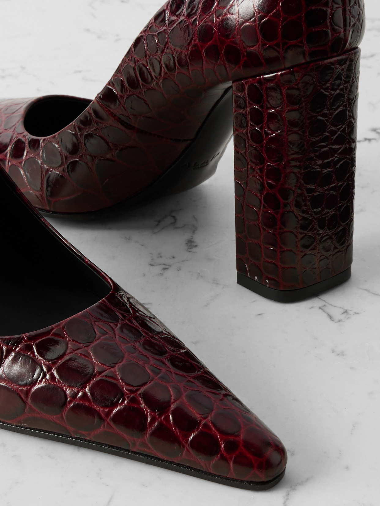 Alaïa Show Pointed Toe Lizard Embossed Pump In Multi