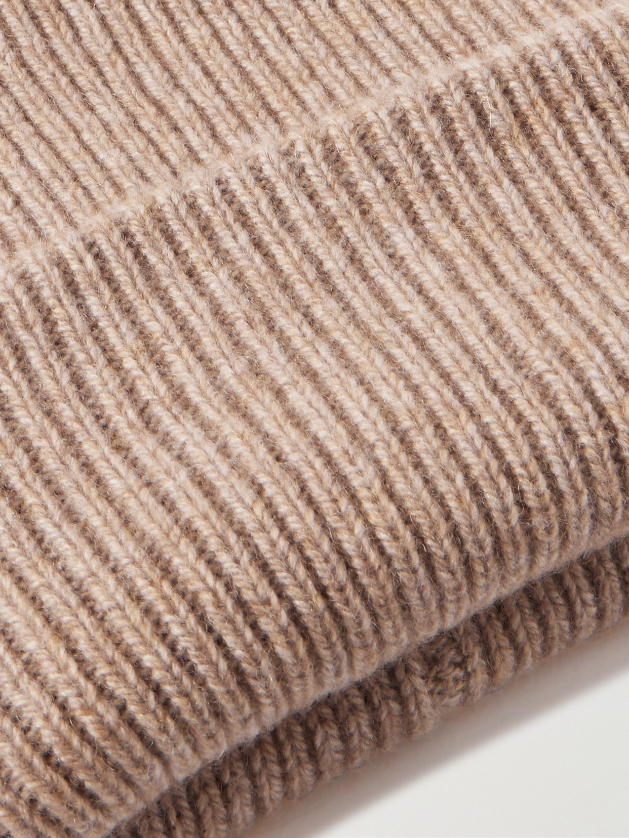 Suzie Kondi Bebe Ribbed Cashmere Beanie In Neutral