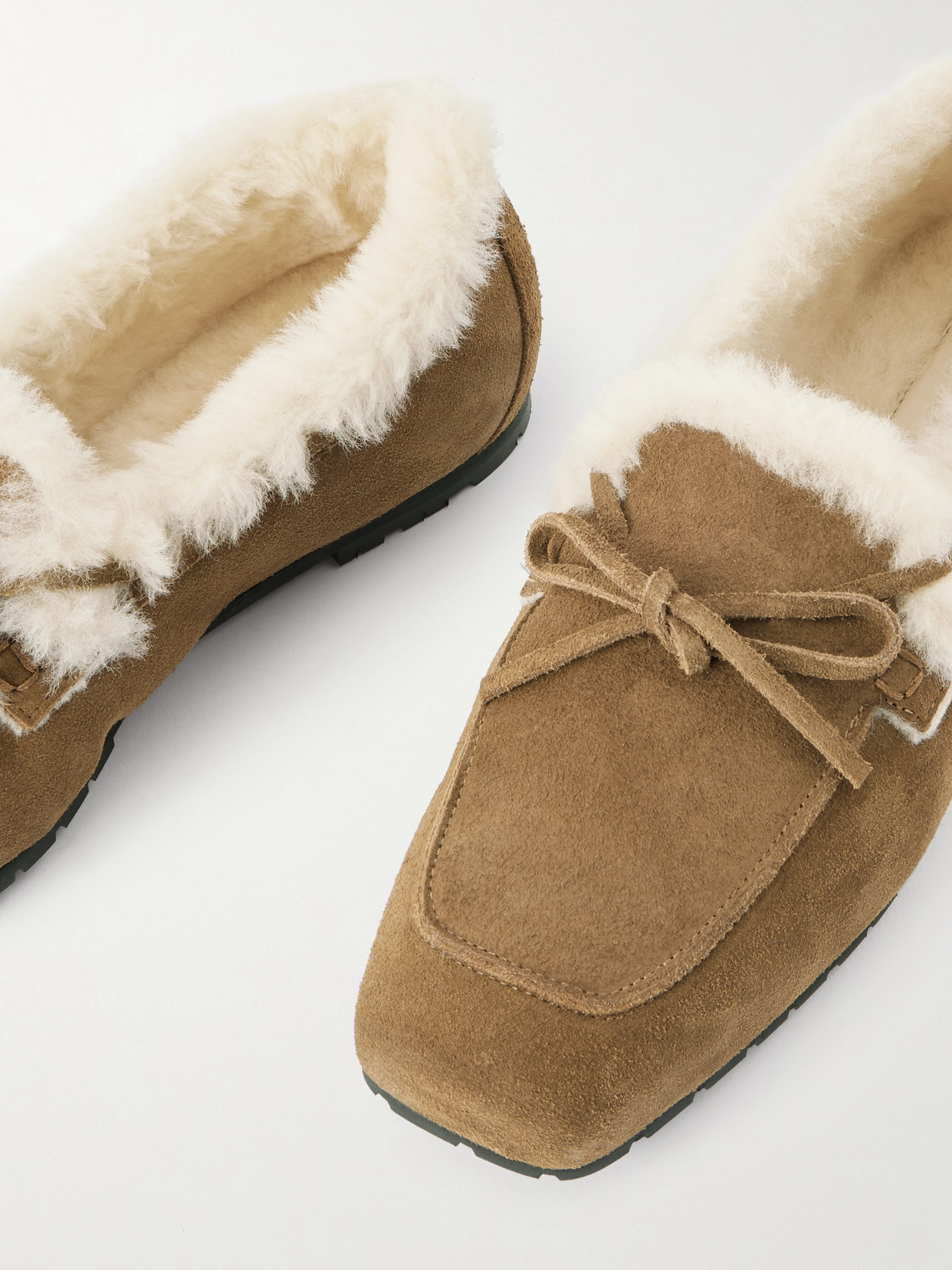 Aeyde Jasper Bow-detailed Shearling-lined Suede Loafers In Brown