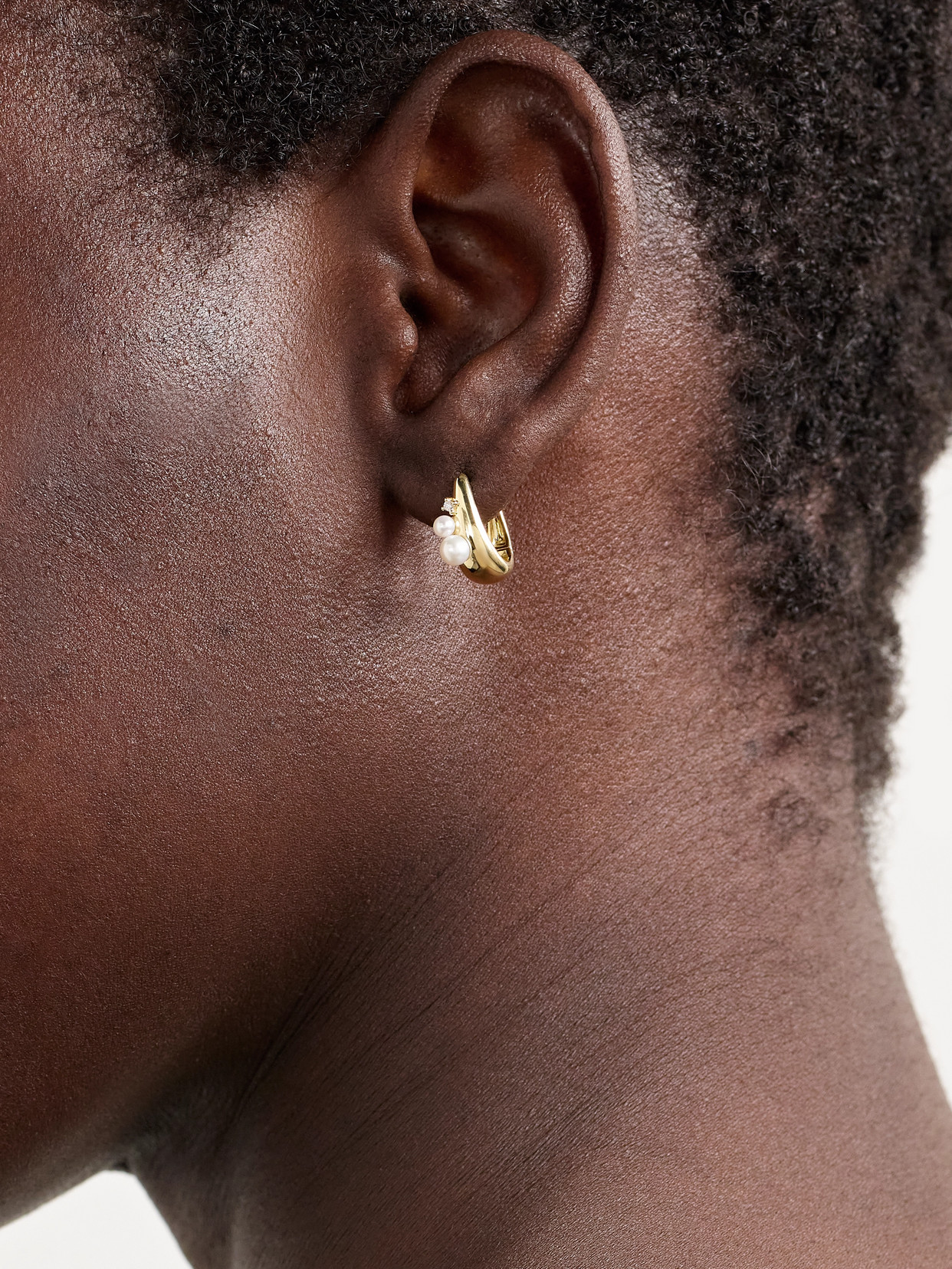 Mizuki 14-karat Gold, Pearl And Diamond Hoop Earrings