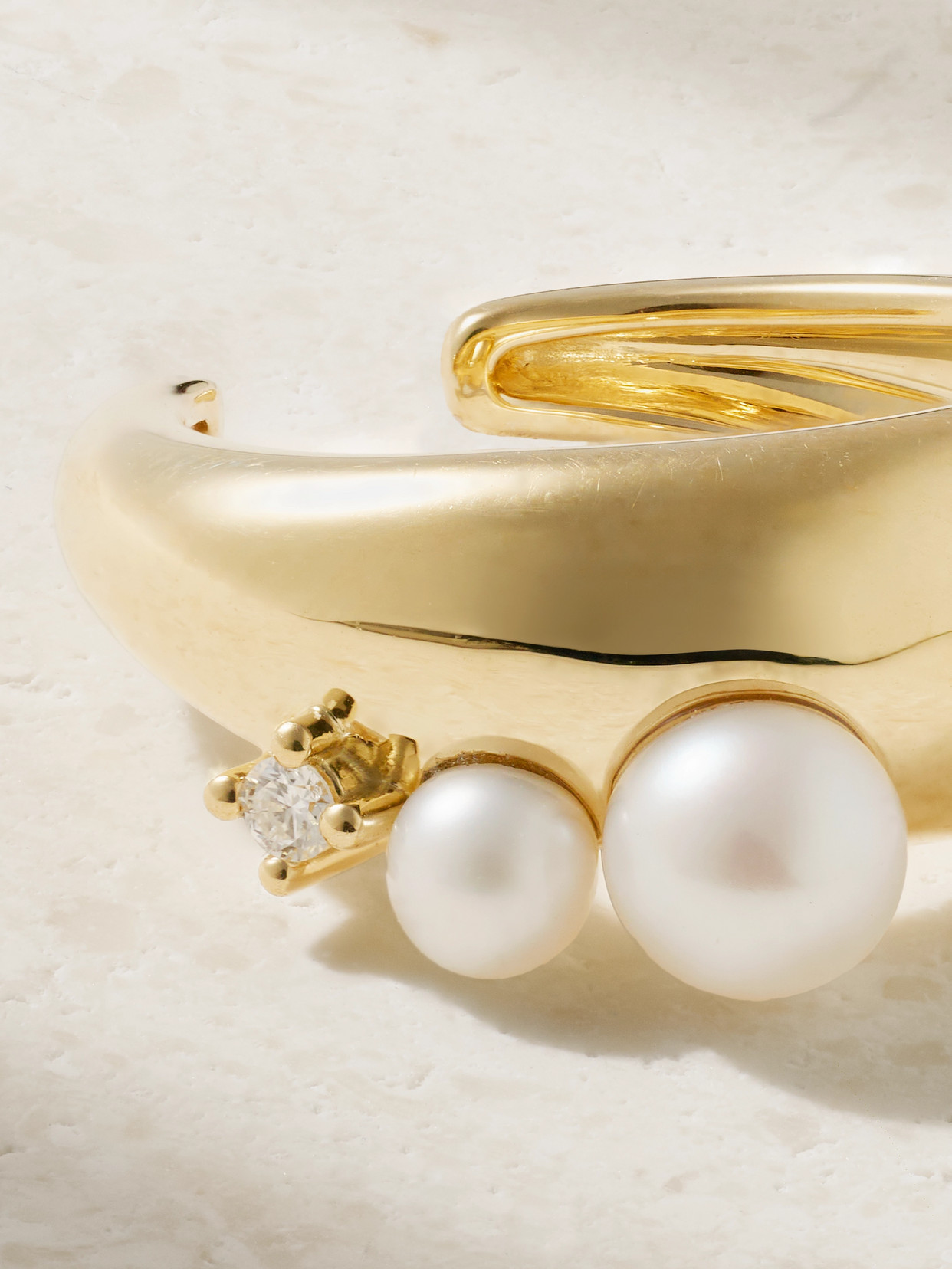 Mizuki 14-karat Gold, Pearl And Diamond Ear Cuff In Gold
