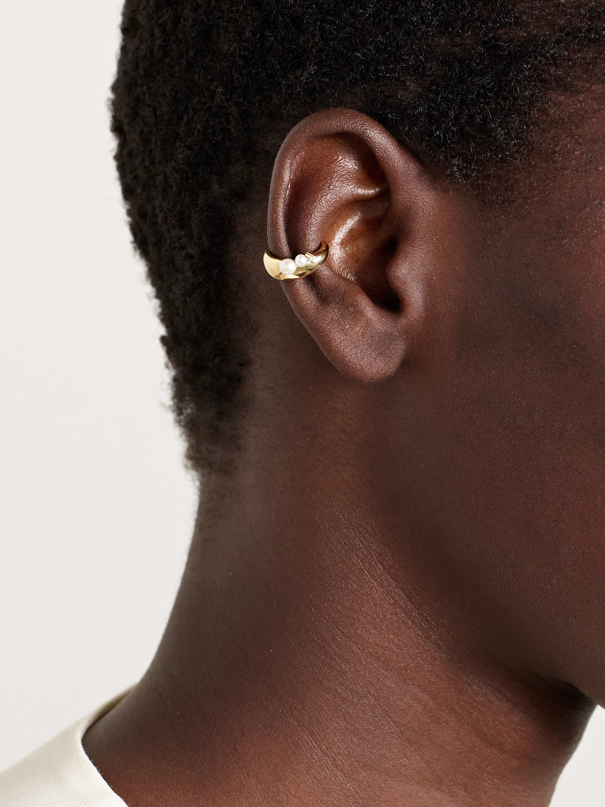 Mizuki 14-karat Gold, Pearl And Diamond Ear Cuff In Gold