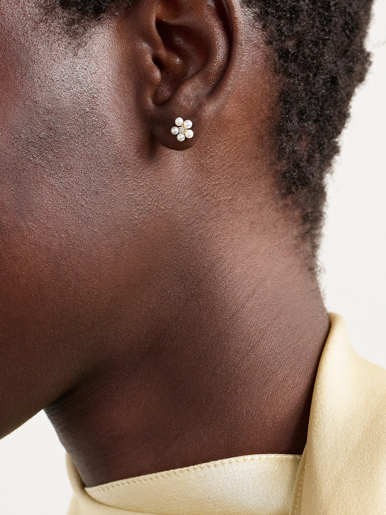 Mizuki 14-karat Gold, Pearl And Diamond Earrings In Gold