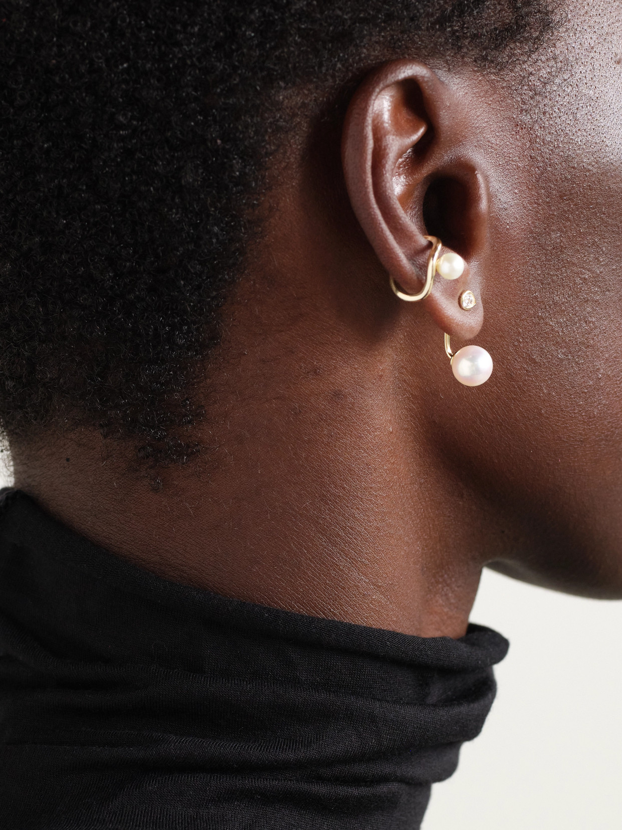 Mizuki 14-karat Gold Pearl Ear Cuff In Gold