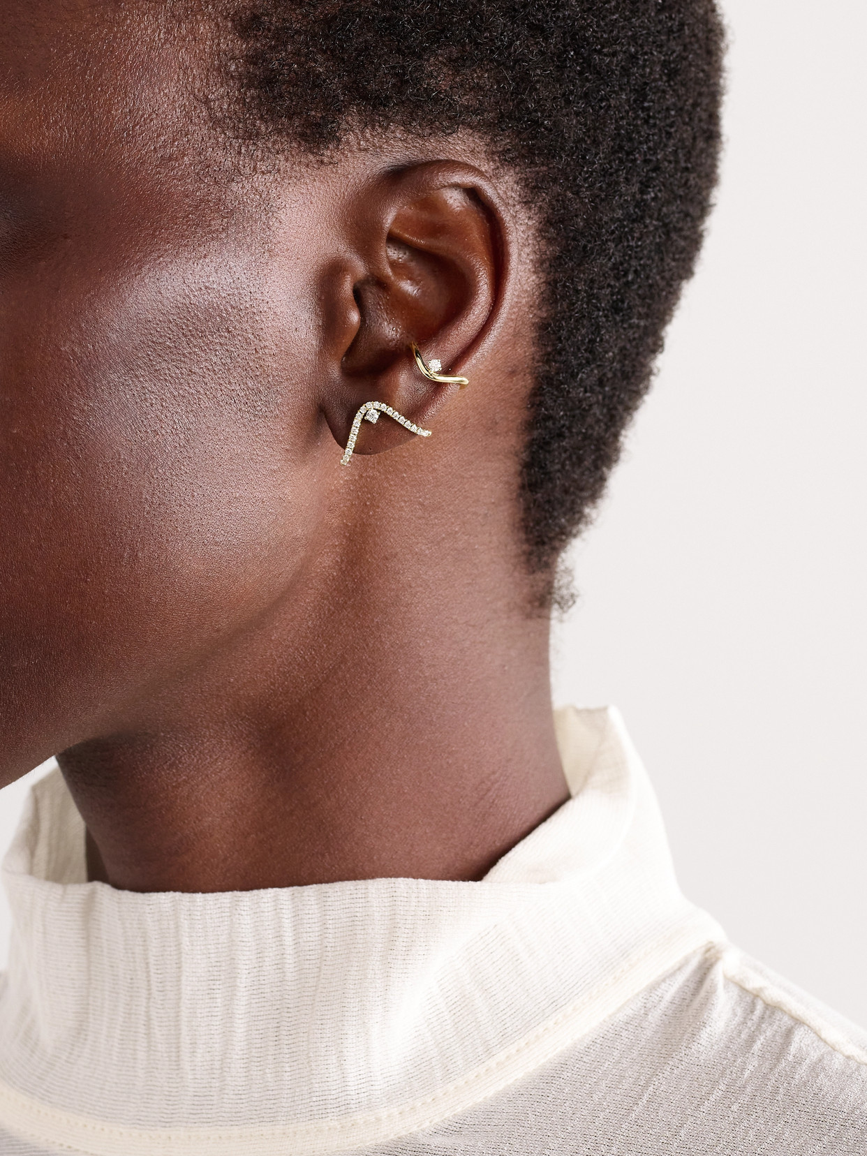 Mizuki 14-karat Gold Diamond Ear Cuff In Gold