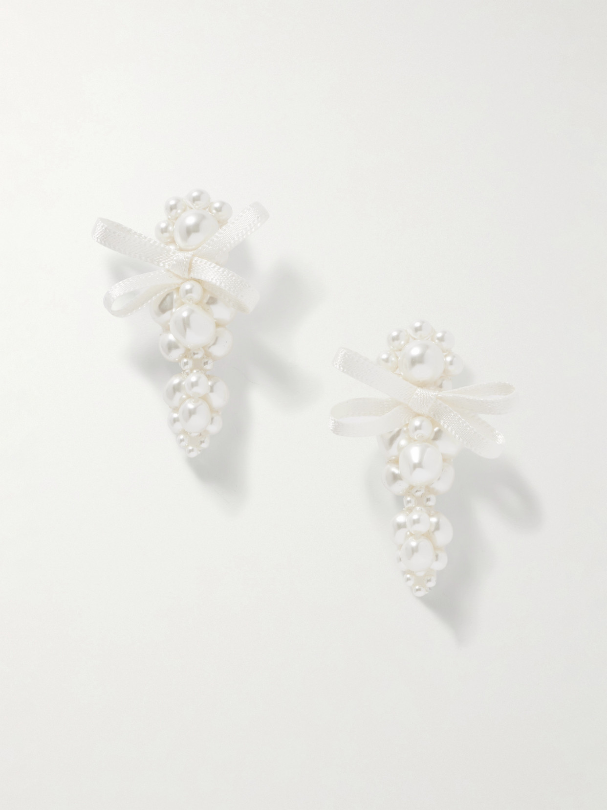 Simone Rocha Bow-detailed Gold-tone Faux Pearl Earrings In White