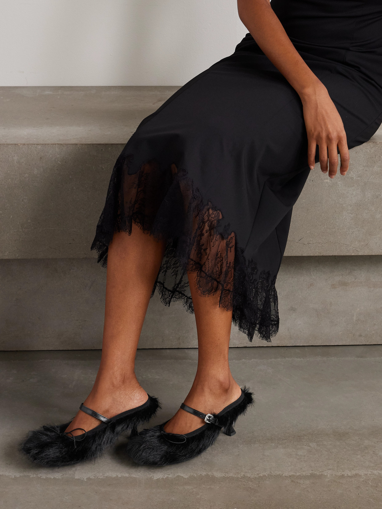 Simone Rocha 60mm Fur-trimmed Buckle Mules In Black