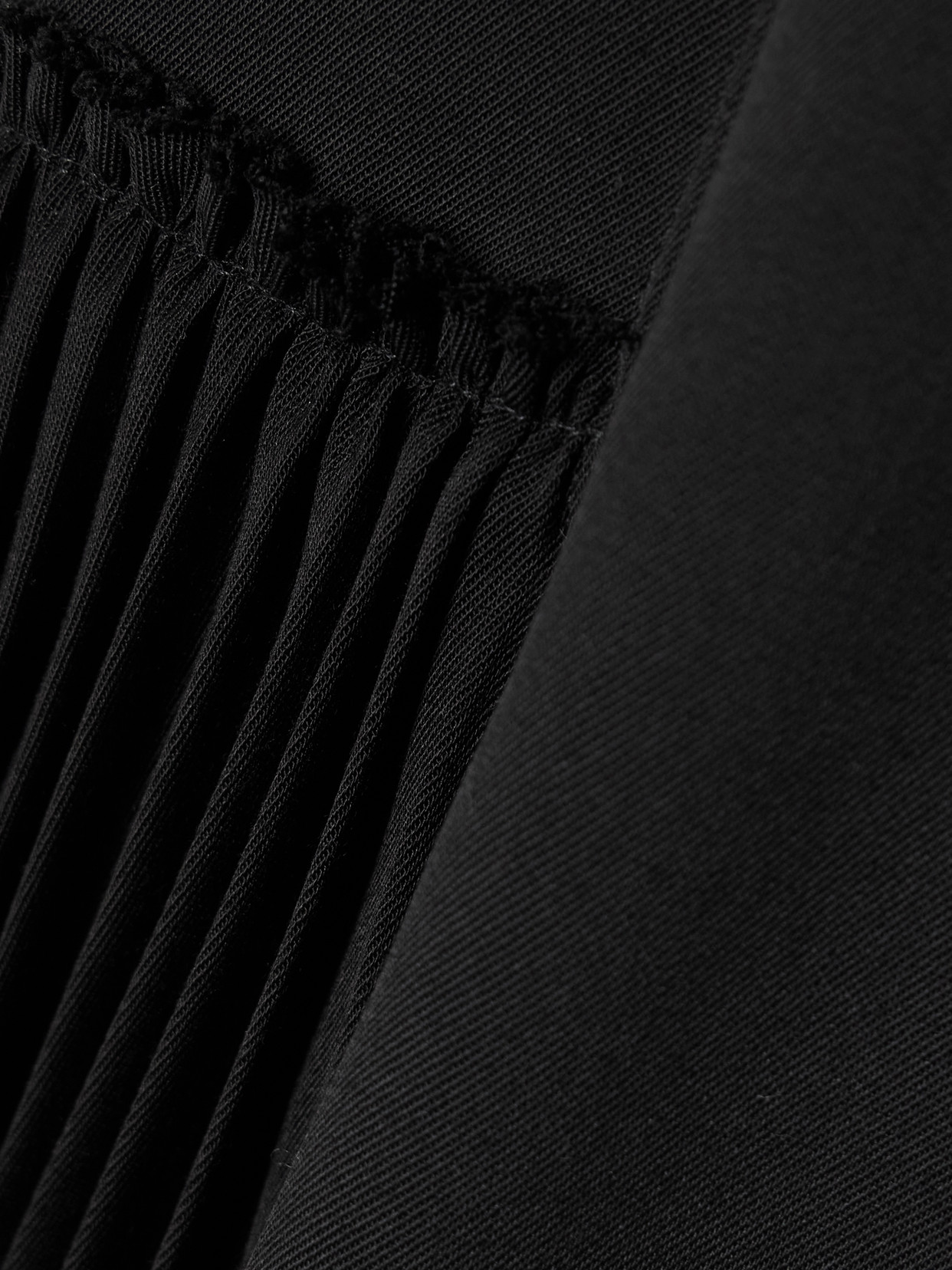 Burberry Virgin Wool Dress With Pleated Skirt And Buckles In Black