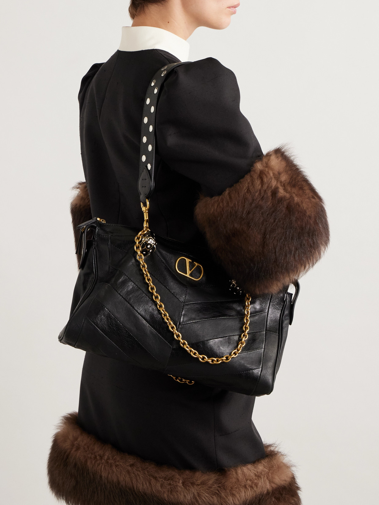 Valentino Garavani  Garavani Panthea Shoulder Bag In Nappa Leather With Chevron Pattern Wom In Black