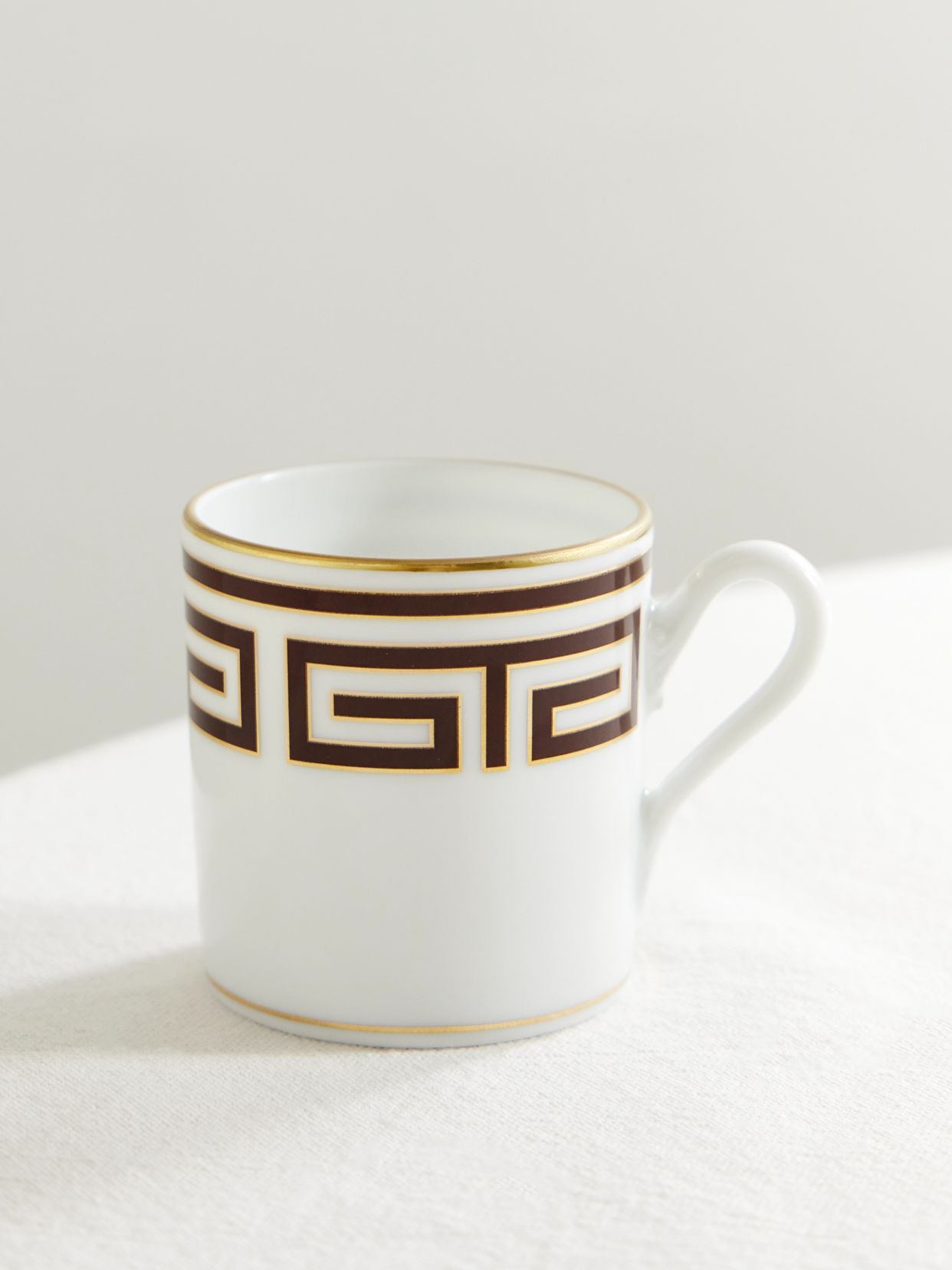 Labirinto gold-plated porcelain coffee cup