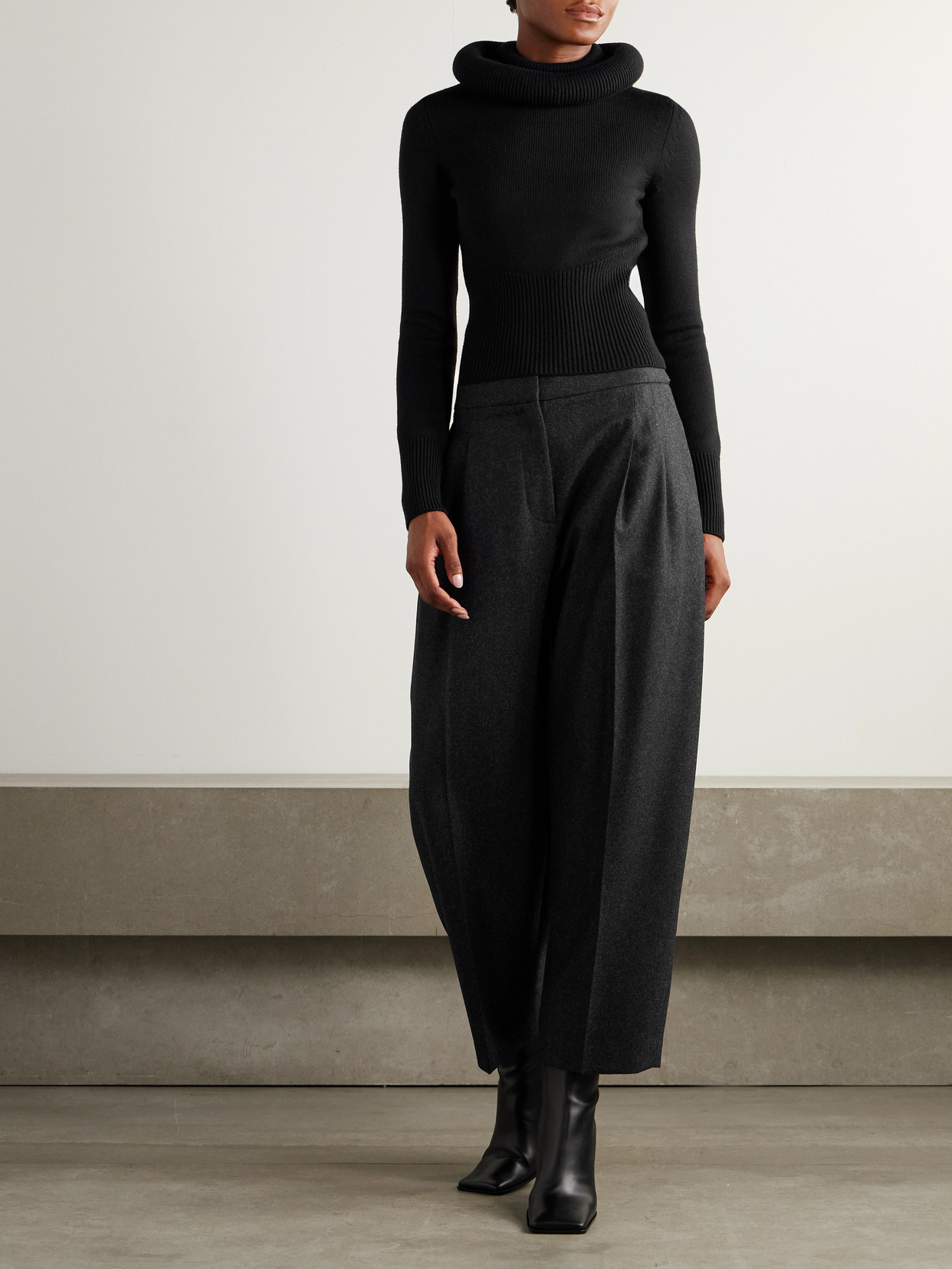 Alaïa Wool Sweater In Black