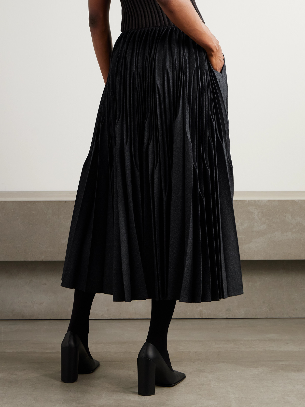 Alaïa Pleated Wool Midi Skirt In Black
