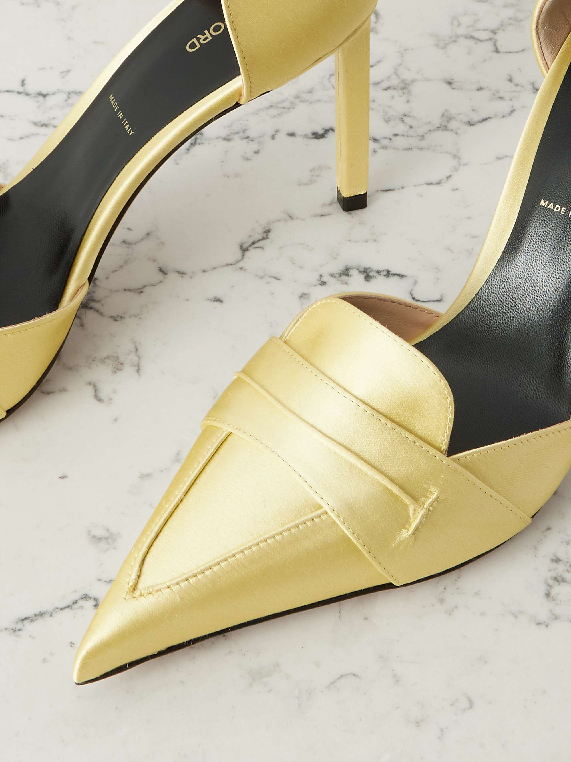 TOM FORD 