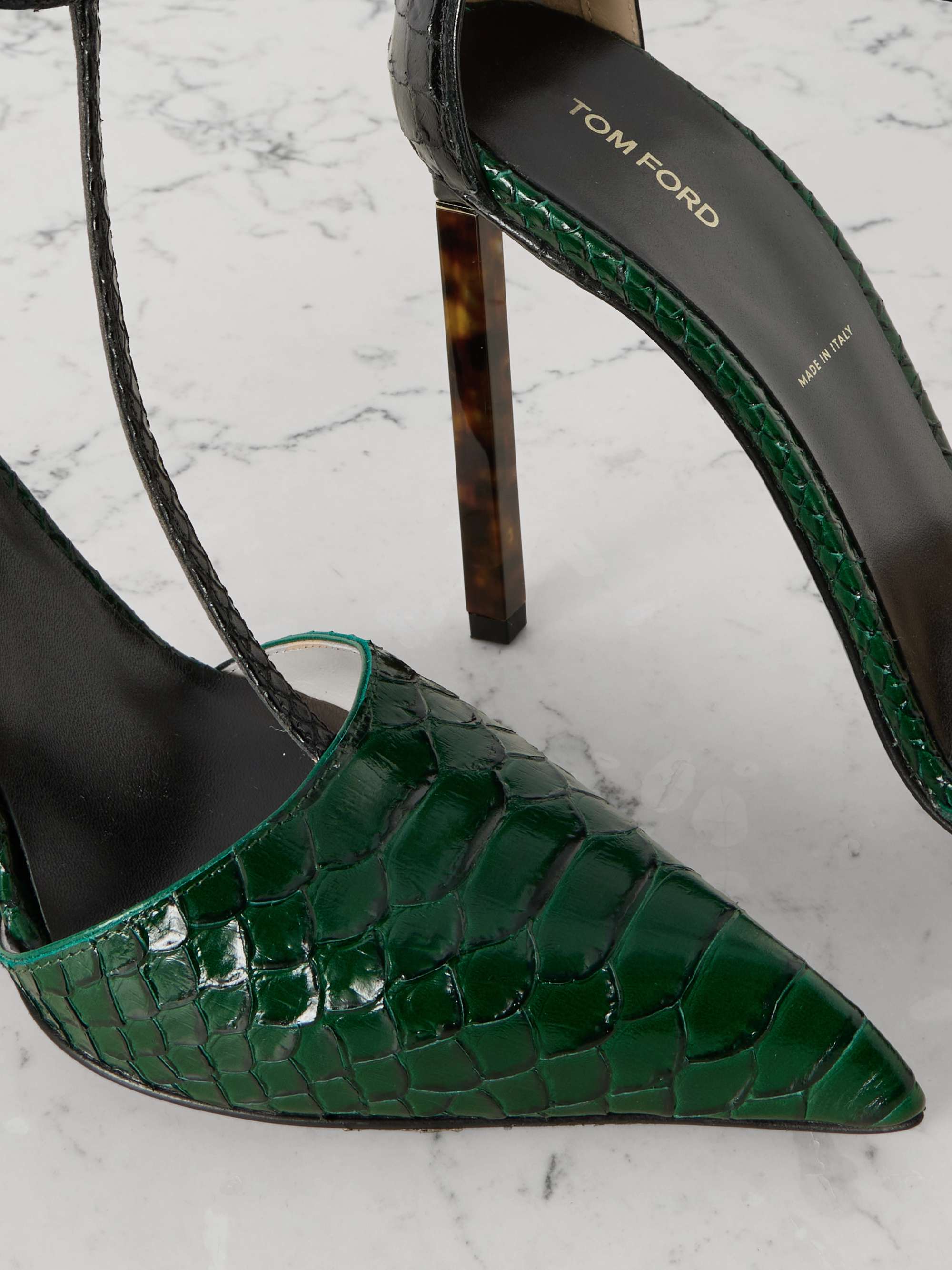 TOM FORD 