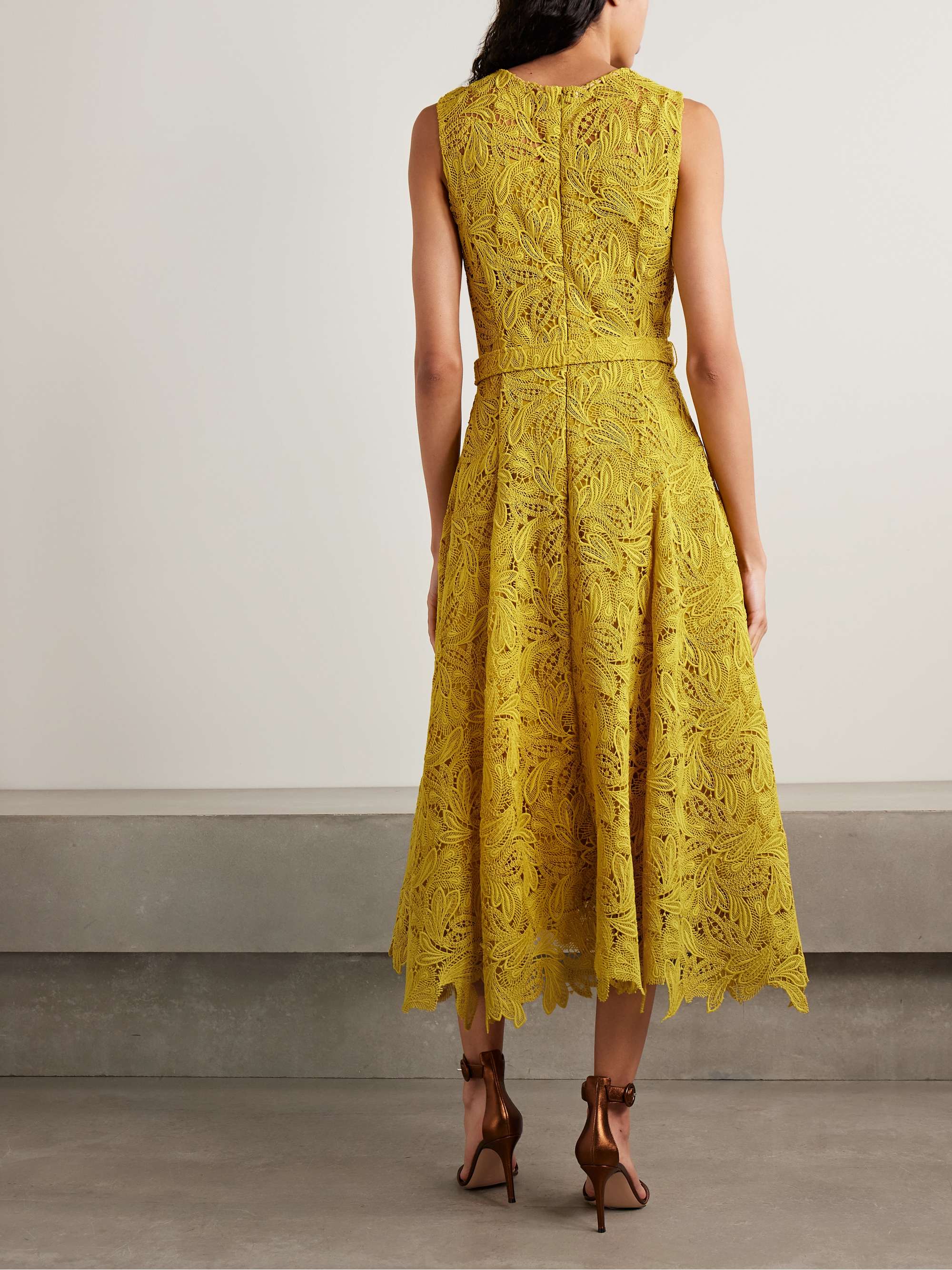 OSCAR DE LA RENTA 