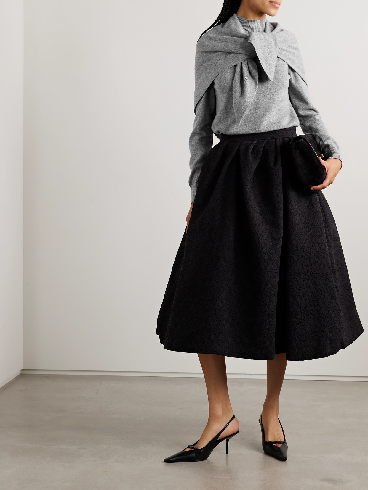 Oscar De La Renta Embellished Cashmere Sweater And Scarf Set In Gray