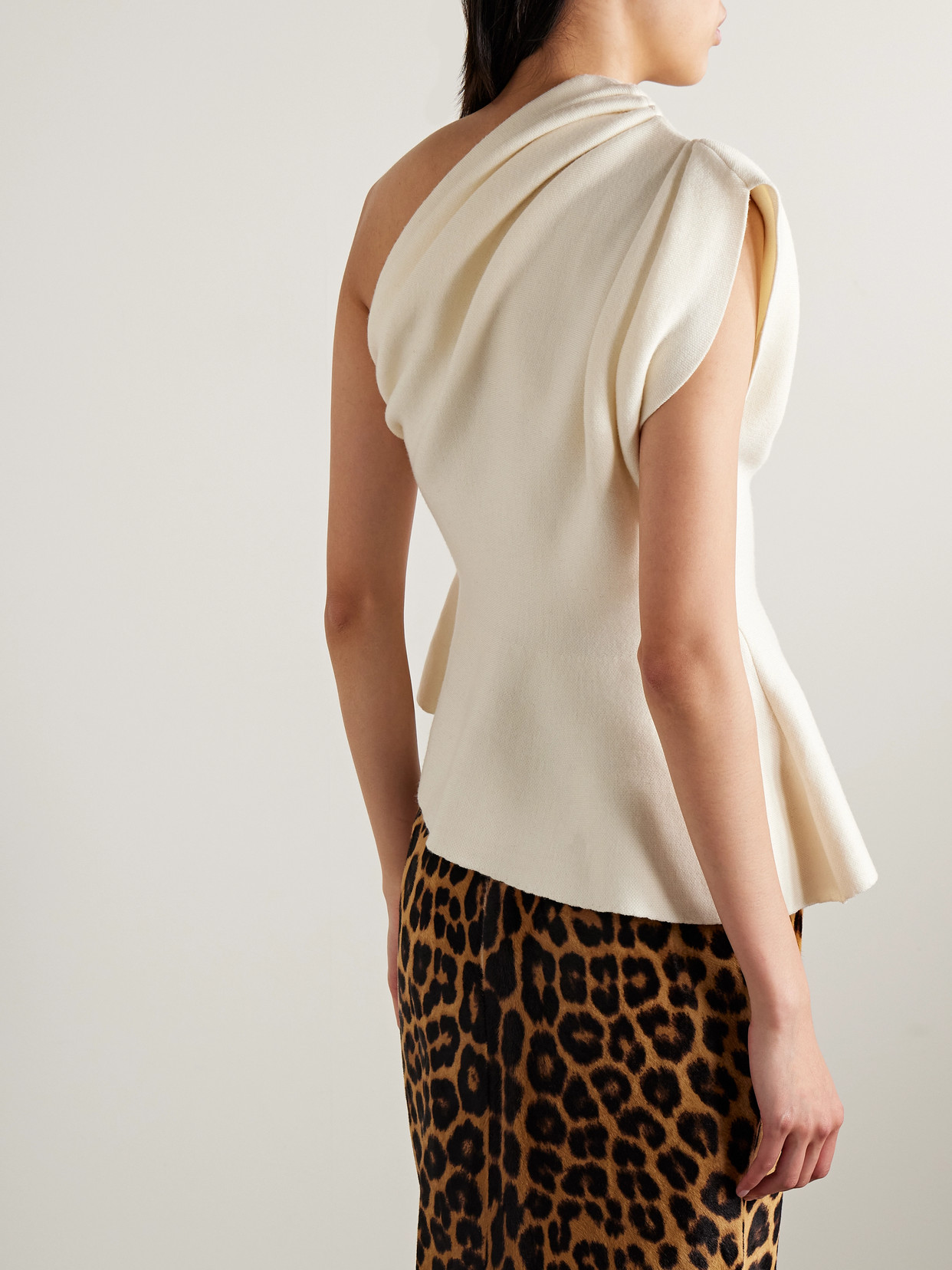 Khaite Aimee Asymmetric One-shoulder Wool-blend Peplum Top In White