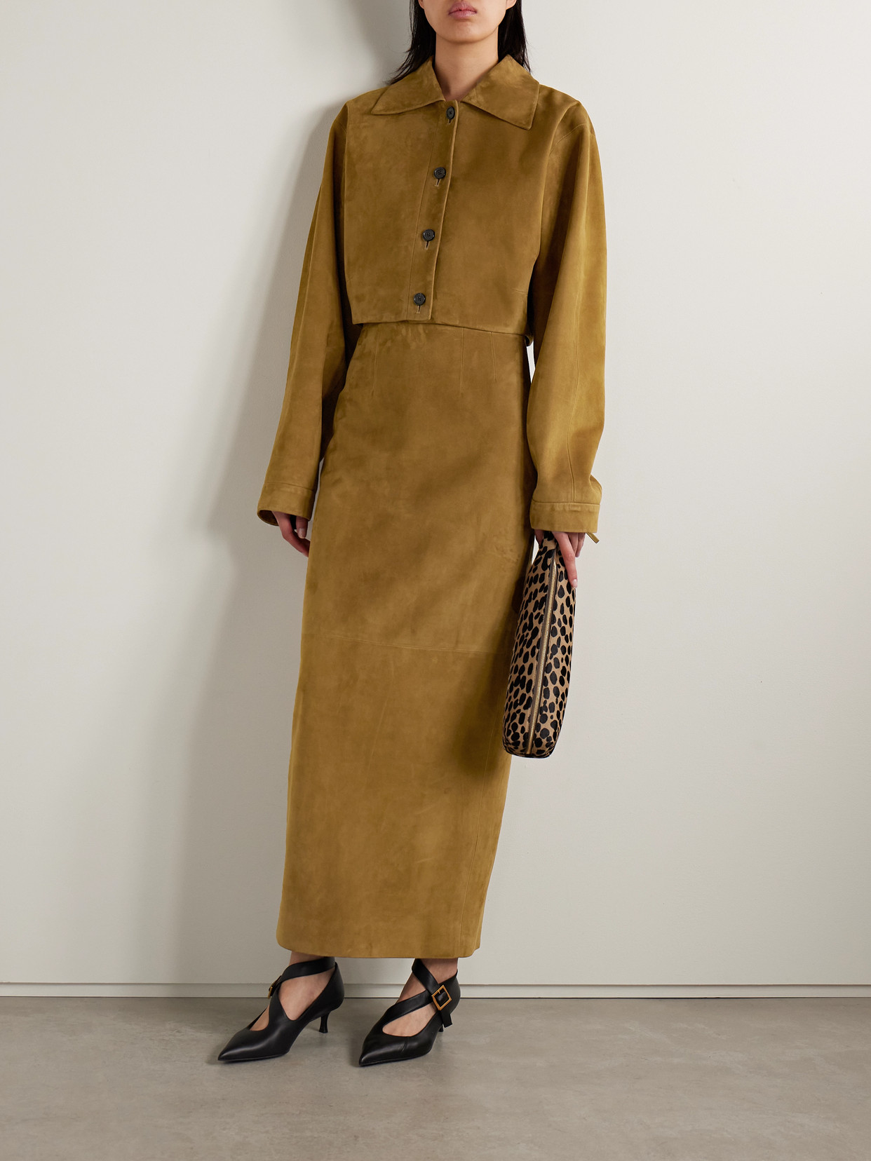 Khaite Sue Cropped Suede Jacket In Brown