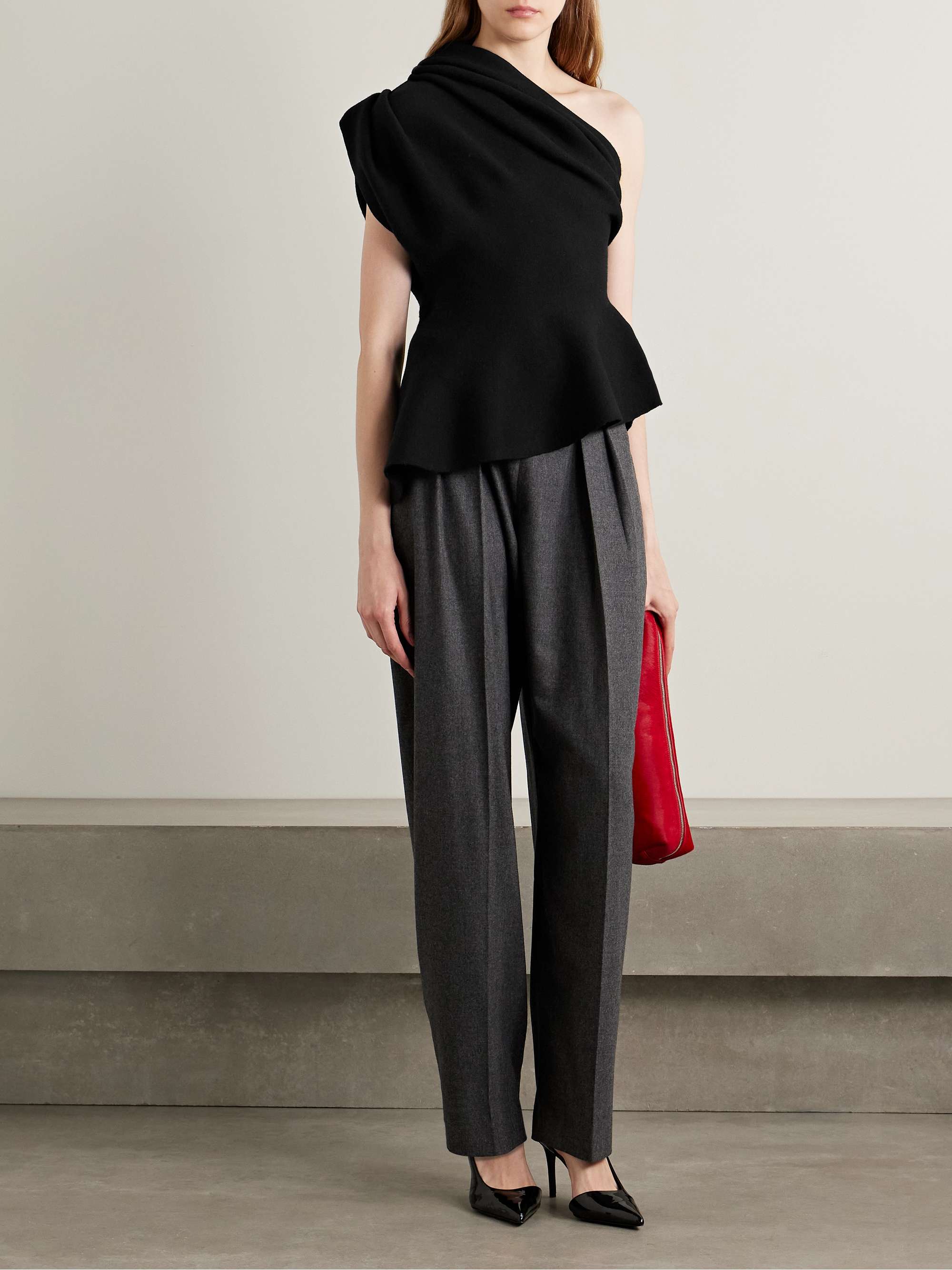 即納1点のみ【heve】Arch Peplum knit charcoal Arch Peplum knit charcoal | HEVE