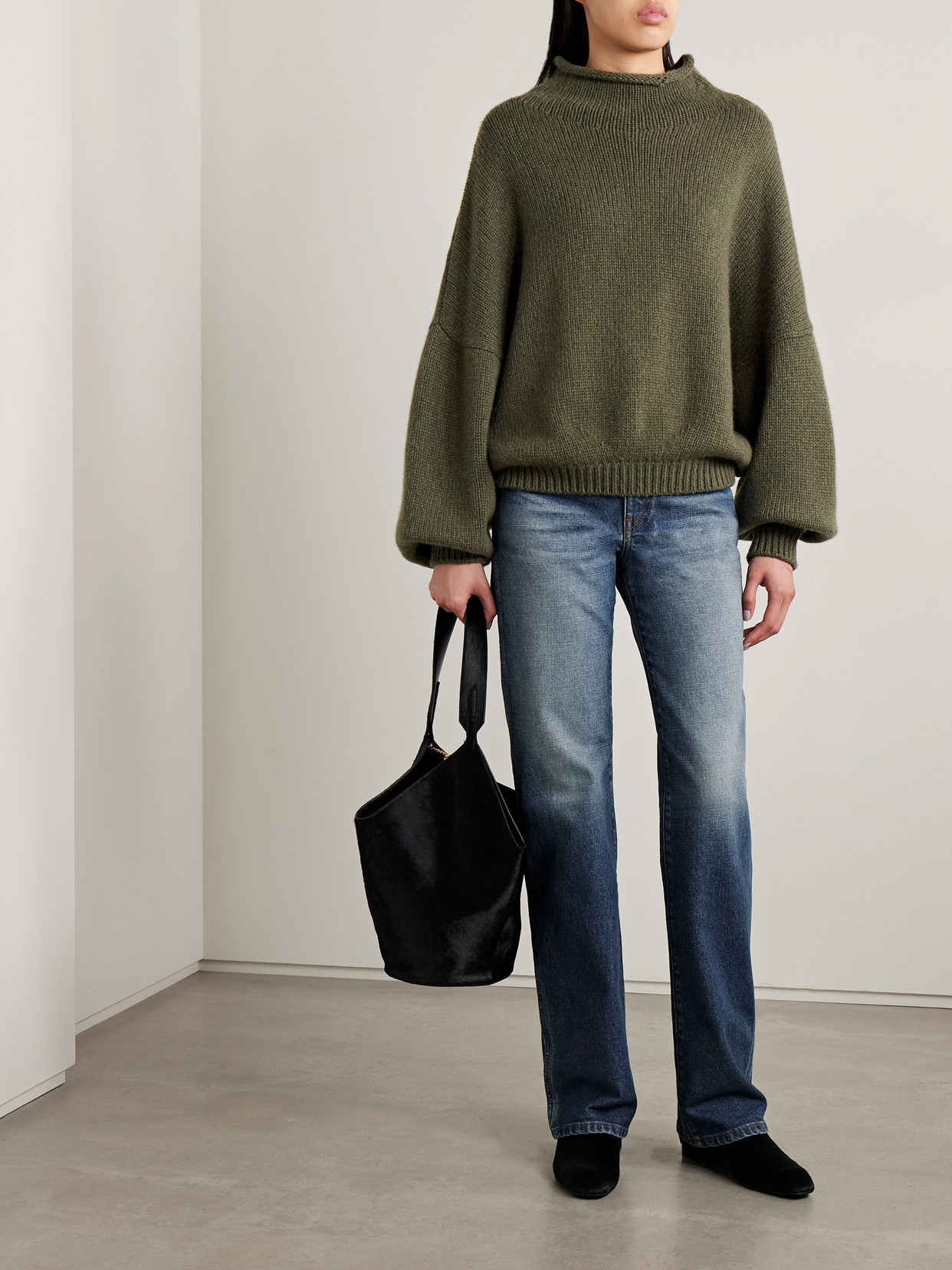 Khaite Danielle Straight Leg Jeans In Blue