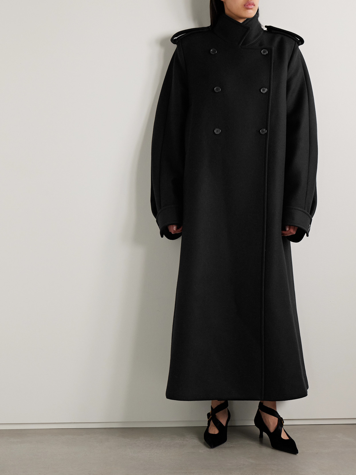 Khaite Donna Oversized Double-breasted Wool Coat In Black