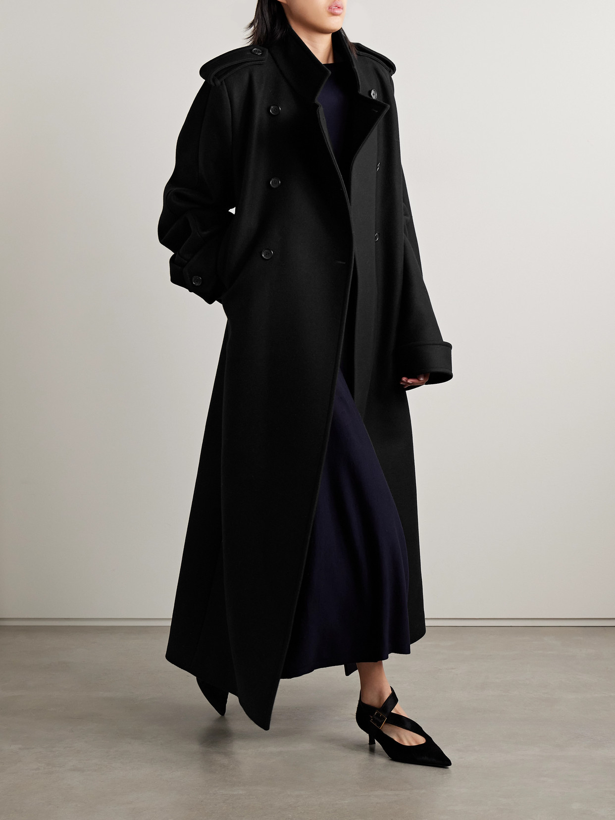 Khaite Donna Oversized Double-breasted Wool Coat In Black