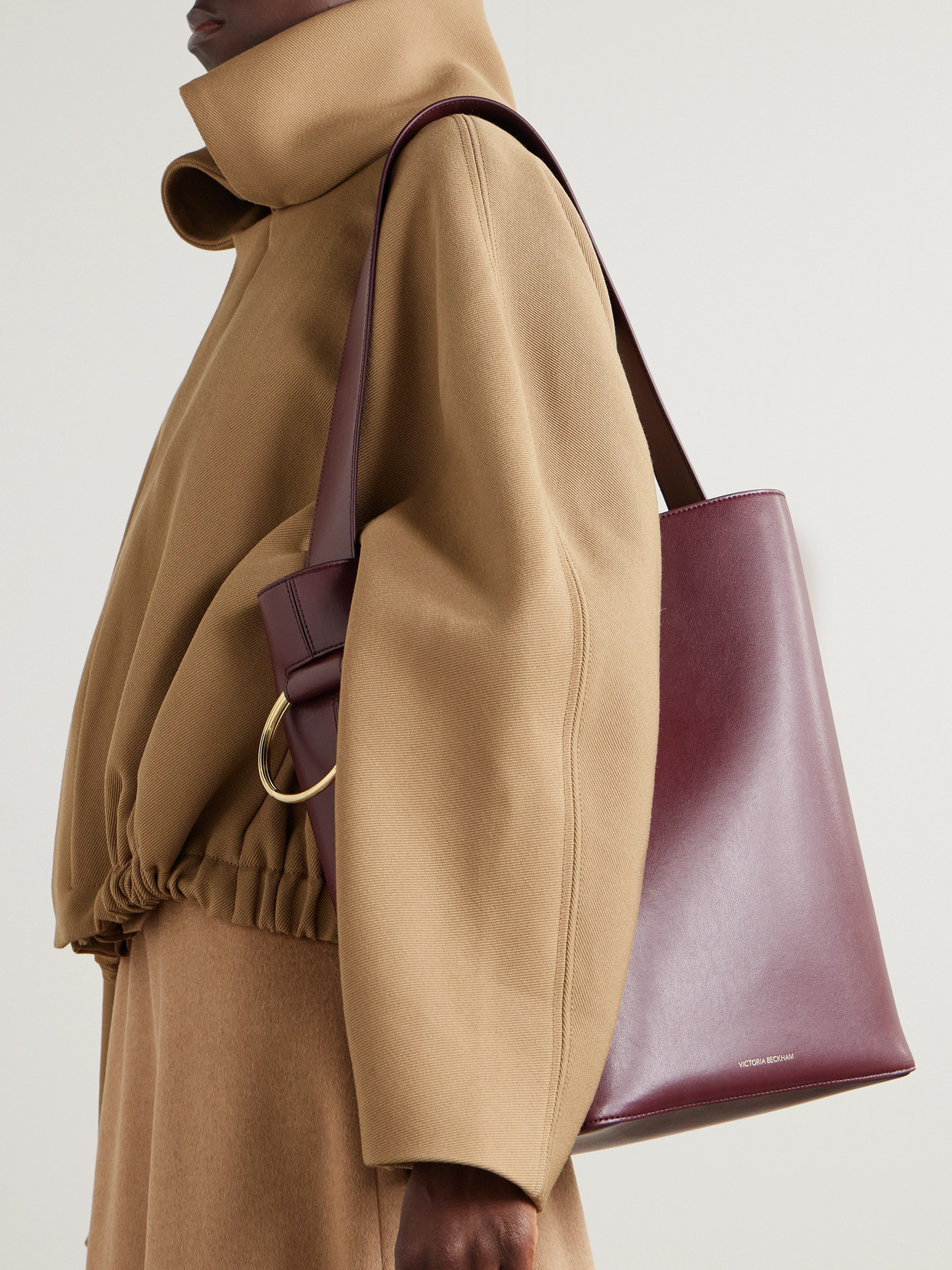 Victoria Beckham Leather Bucket Bag In Burgundy