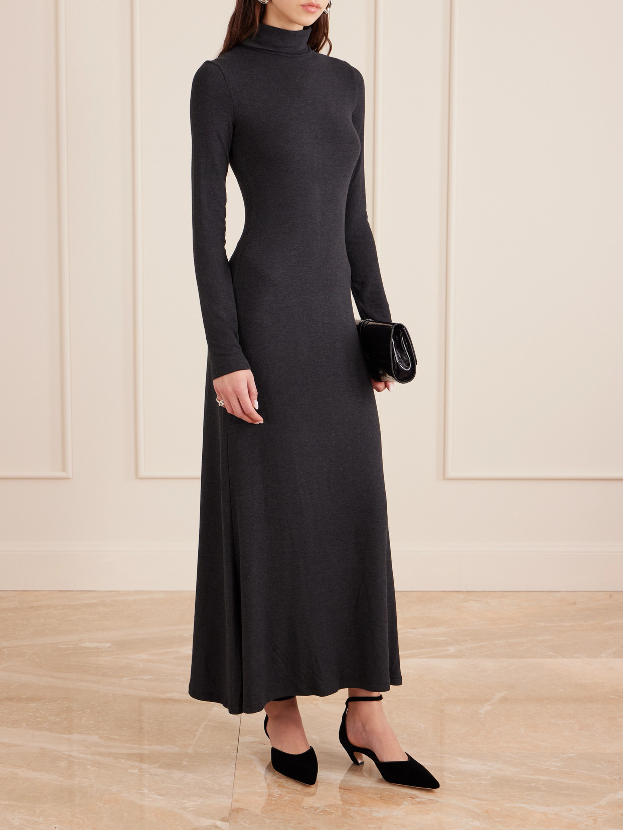 Le Monde Beryl Victoria Velvet Pumps In Black